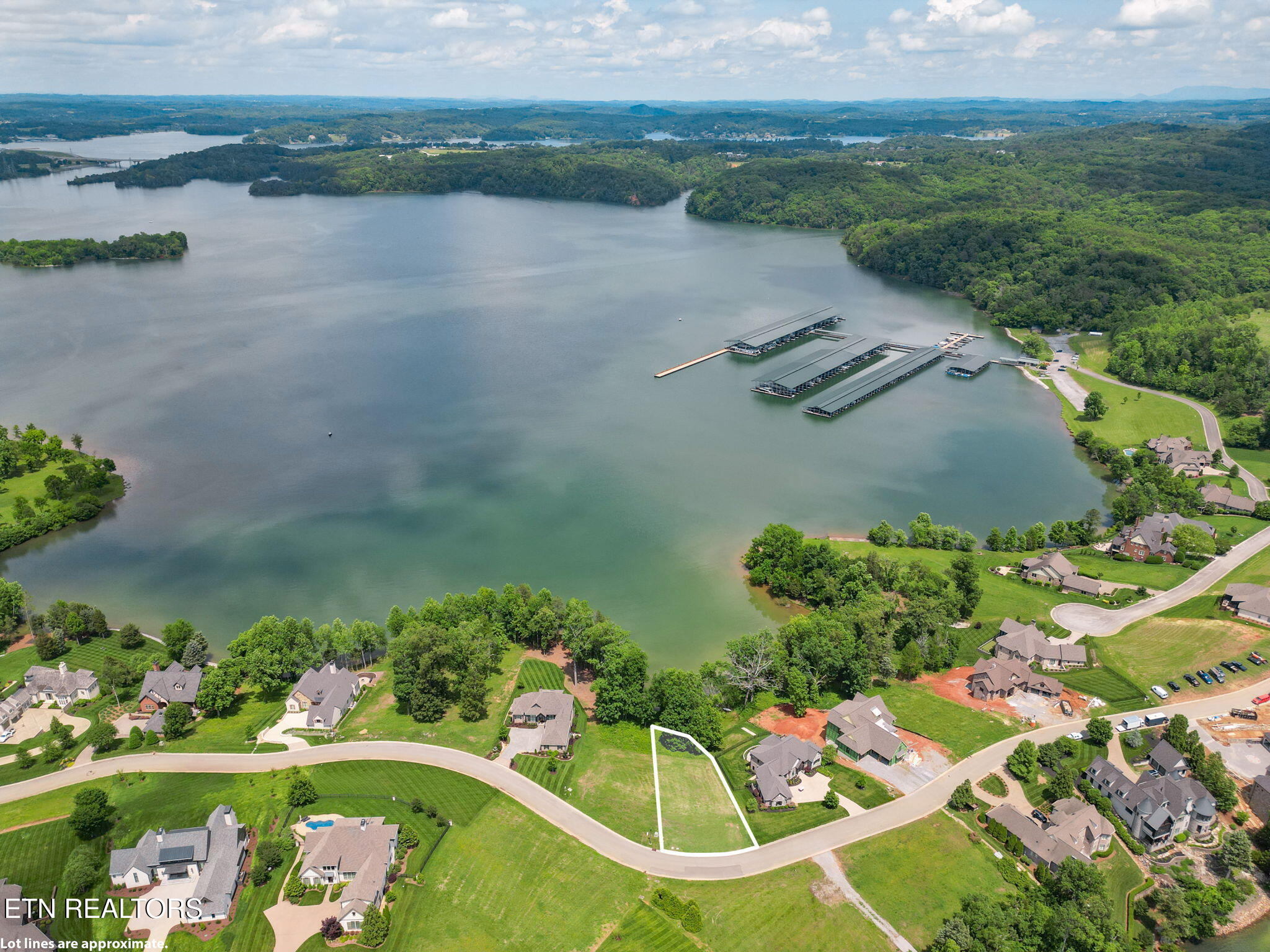 17188 Lighthouse Point Drive Lenoir City TN 37772
