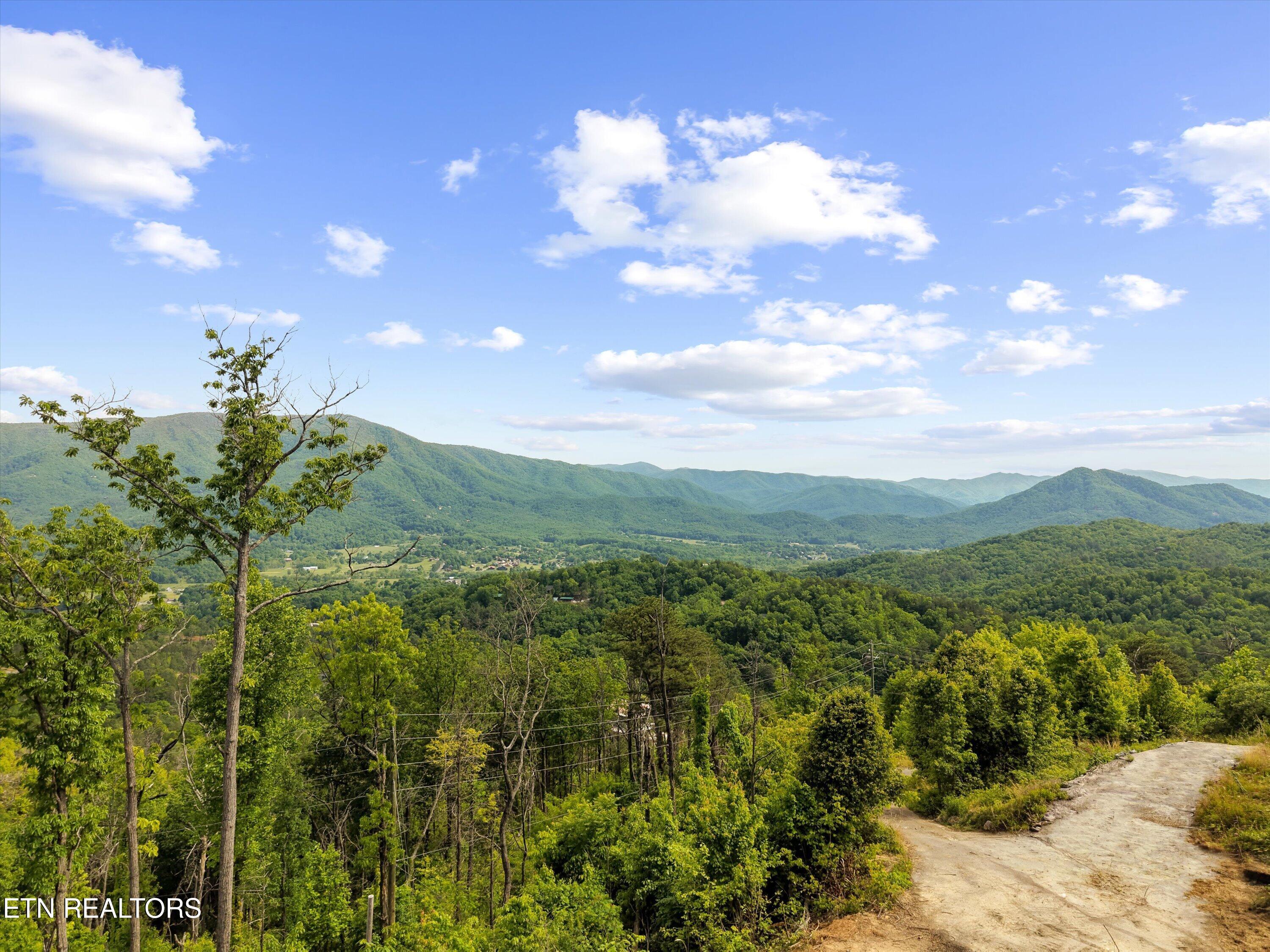 2602 Hatcher Mountain Road Sevierville TN 37862