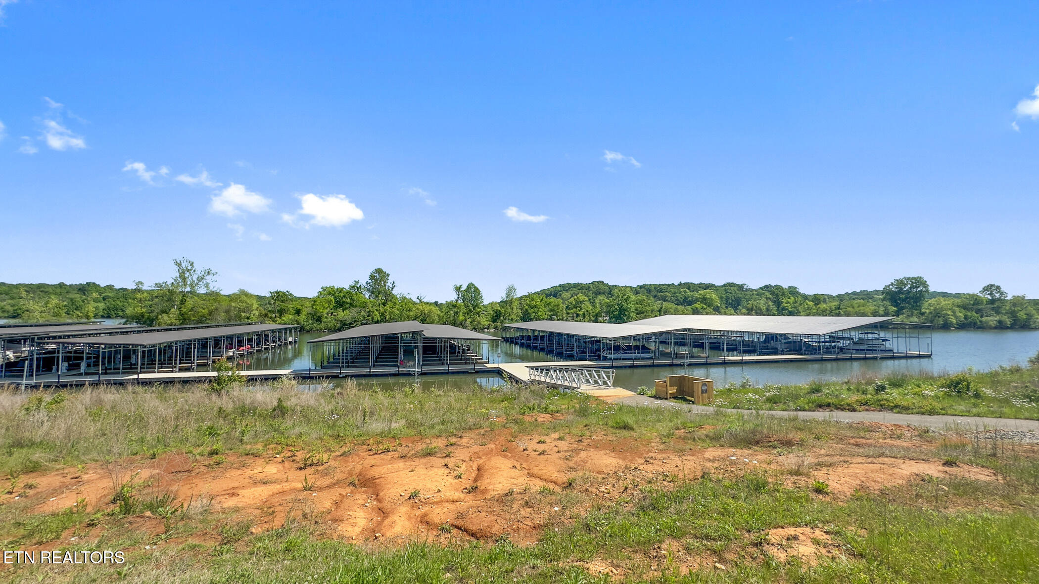 5252 Old Club Road Loudon TN 37774