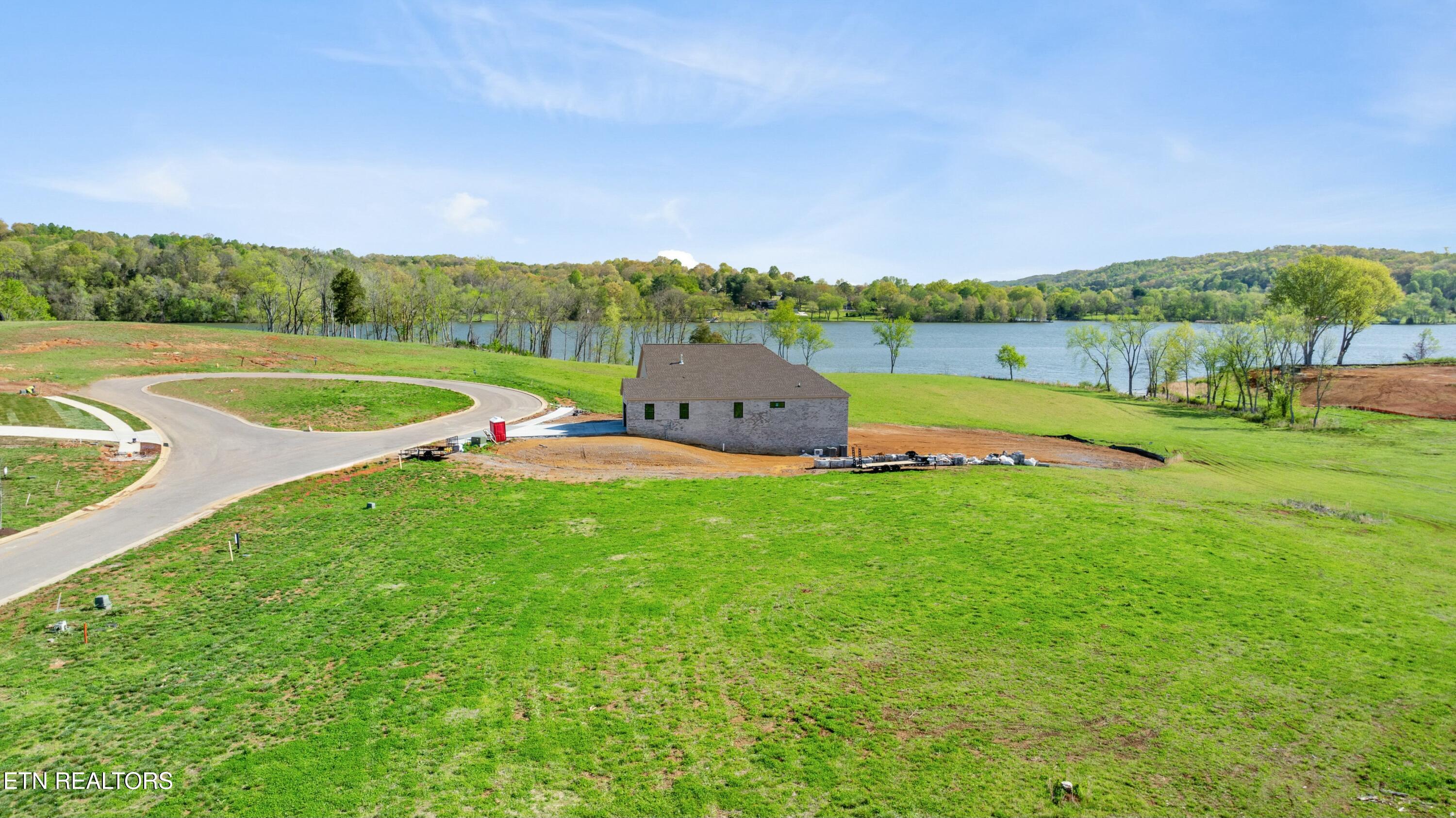 5252 Old Club Road Loudon TN 37774