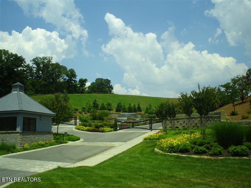 2613 Serenity Sound Morristown TN 37816