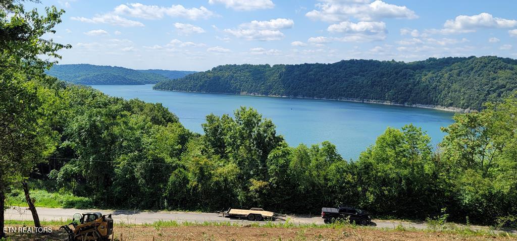 Harbor Pointe Drive Silver Point TN 38582