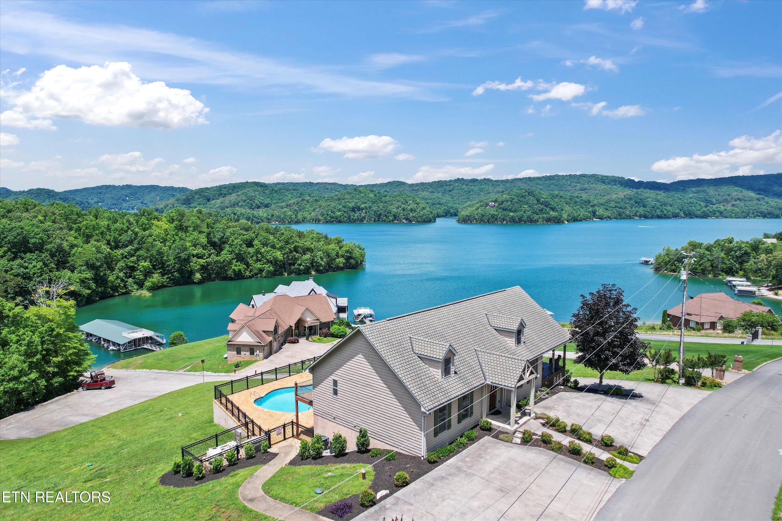 Hickory Pointe Lane Maynardville TN 37807