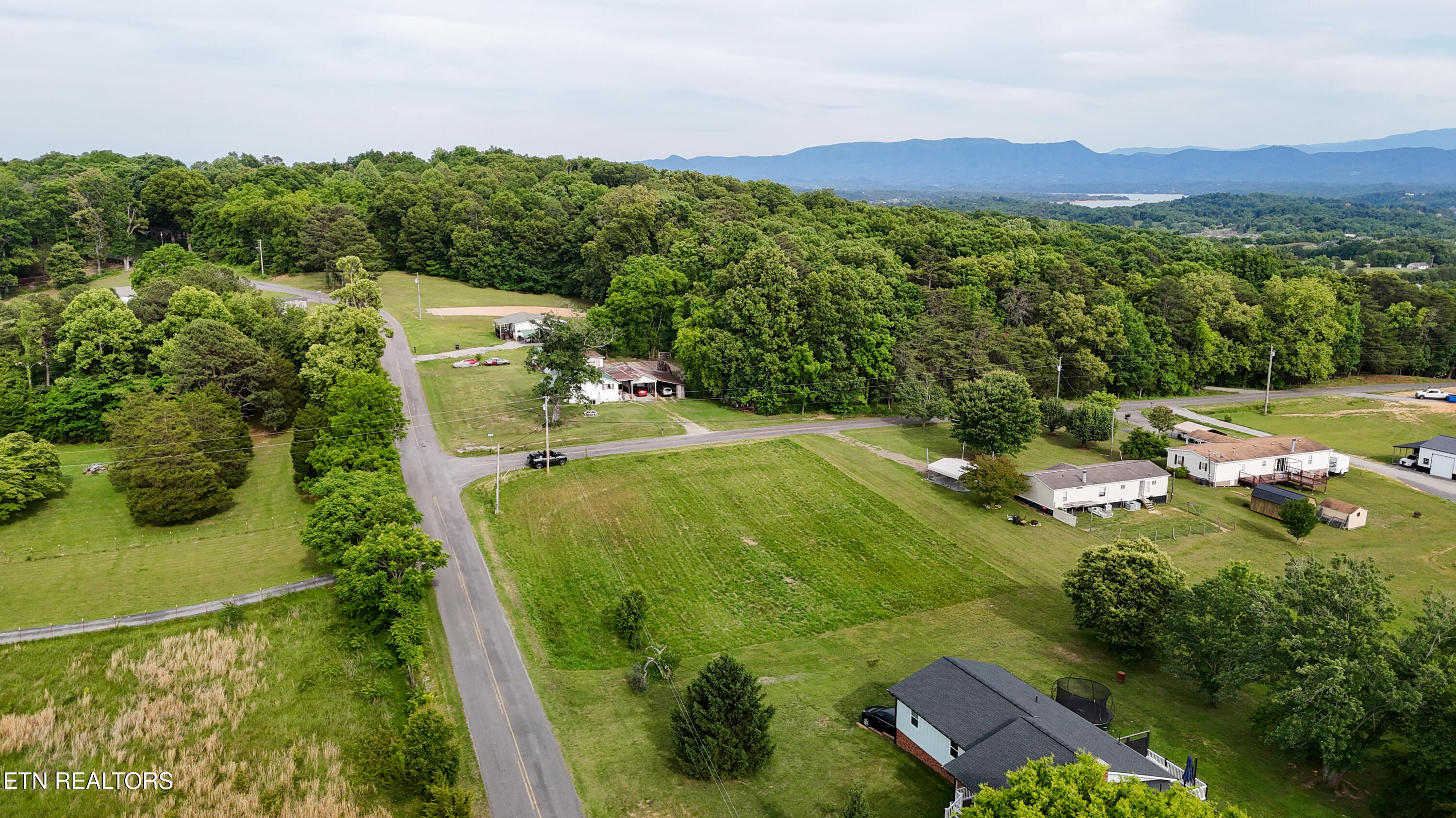 Lot 2 Wells Spring Road Dandridge TN 37725