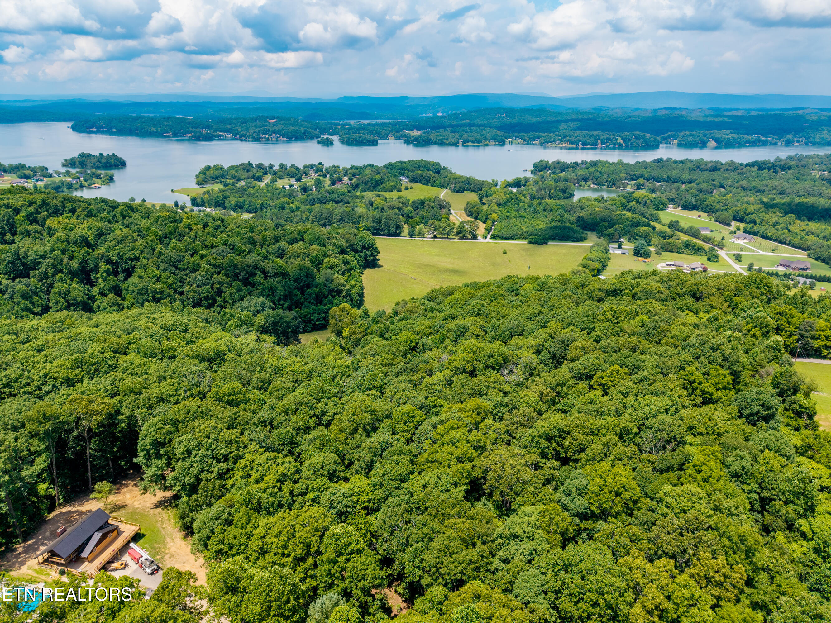 Lakescene Road Kingston TN 37763