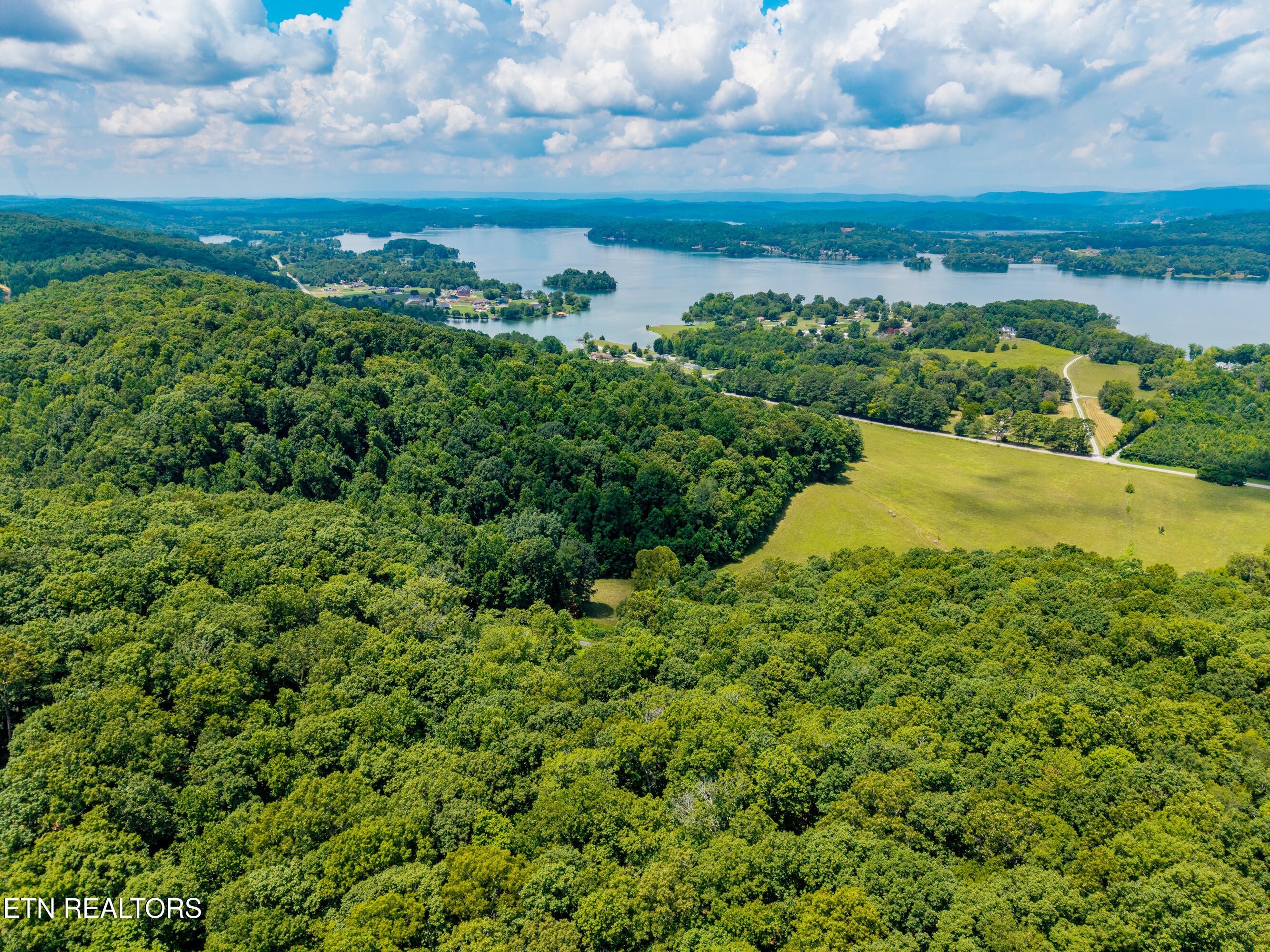 Lakescene Road Kingston TN 37763