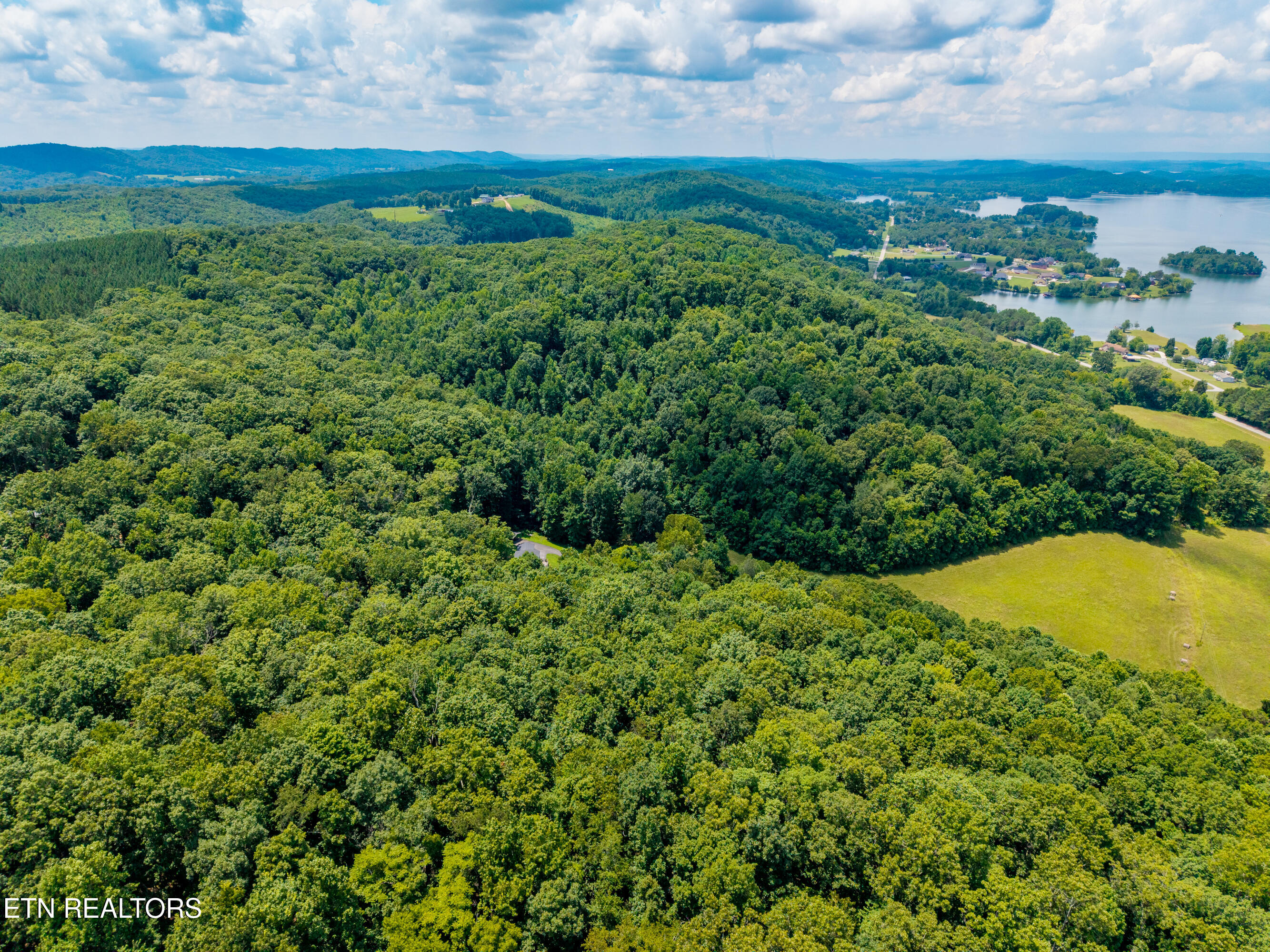 Lakescene Road Kingston TN 37763