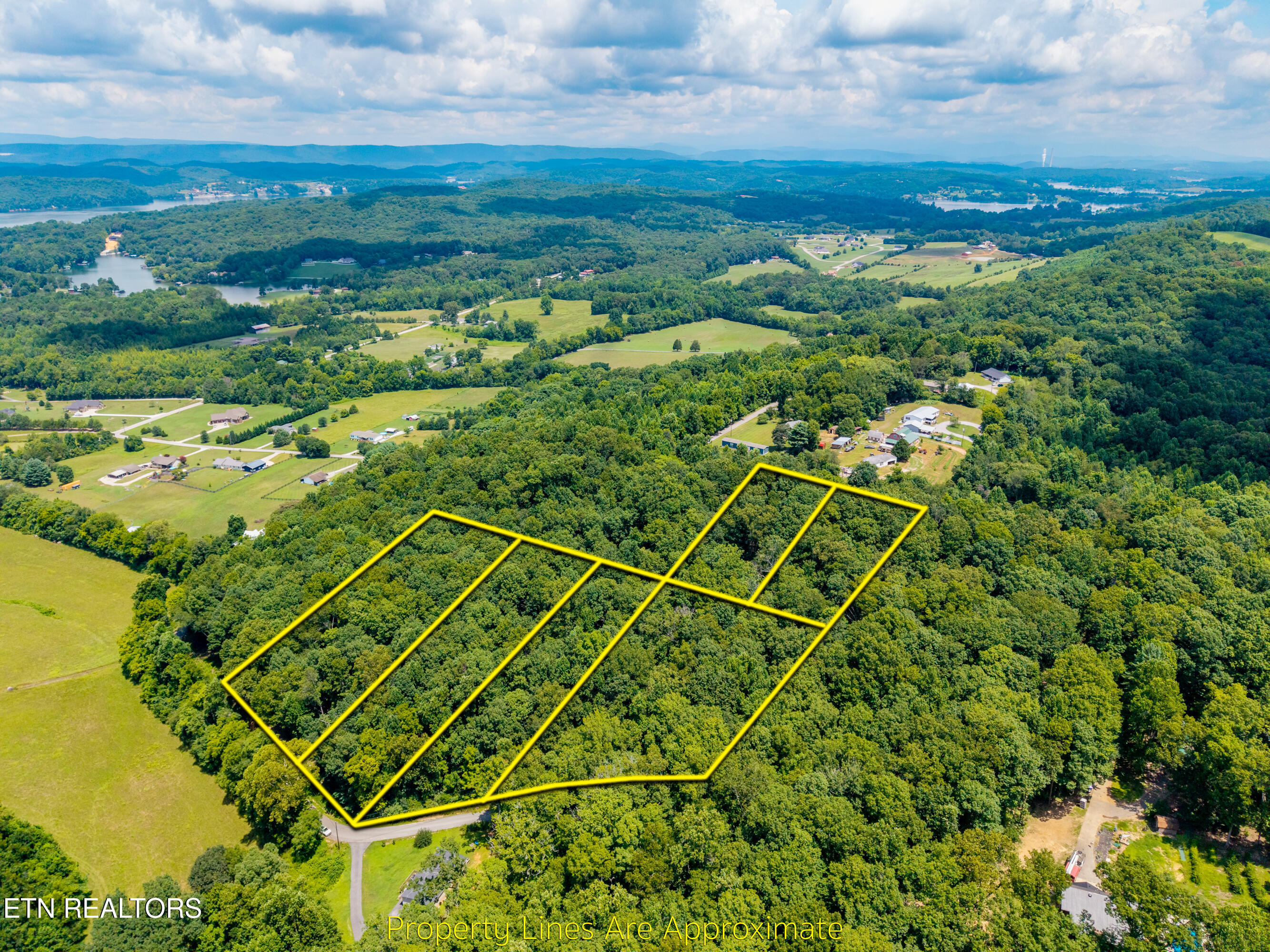 Lakescene Road Kingston TN 37763