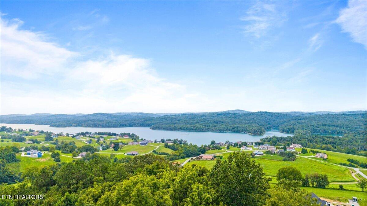 97 Swan Song Trail Sharps Chapel TN 37866