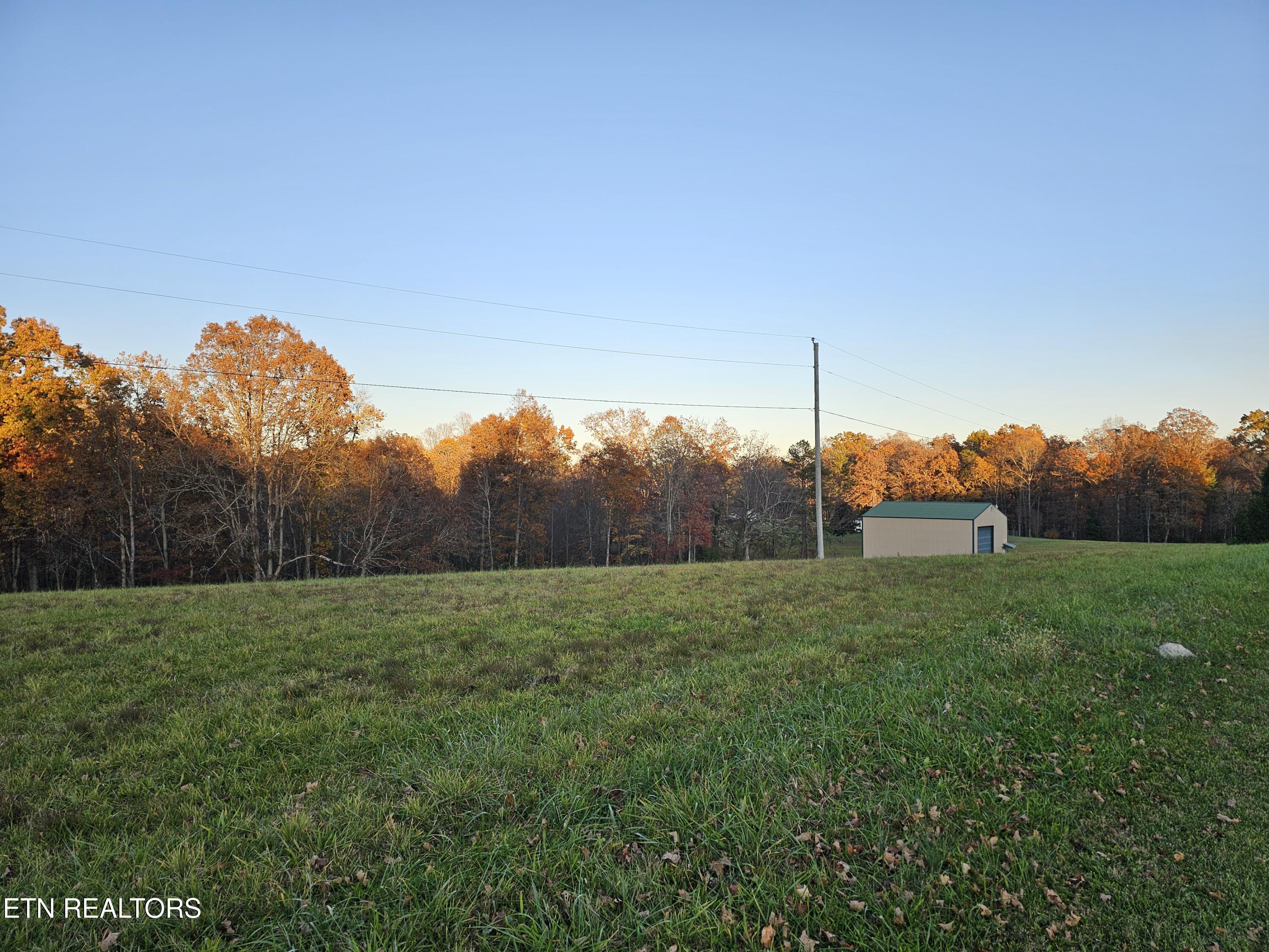 160 Tinch Road Sunbright TN 37872