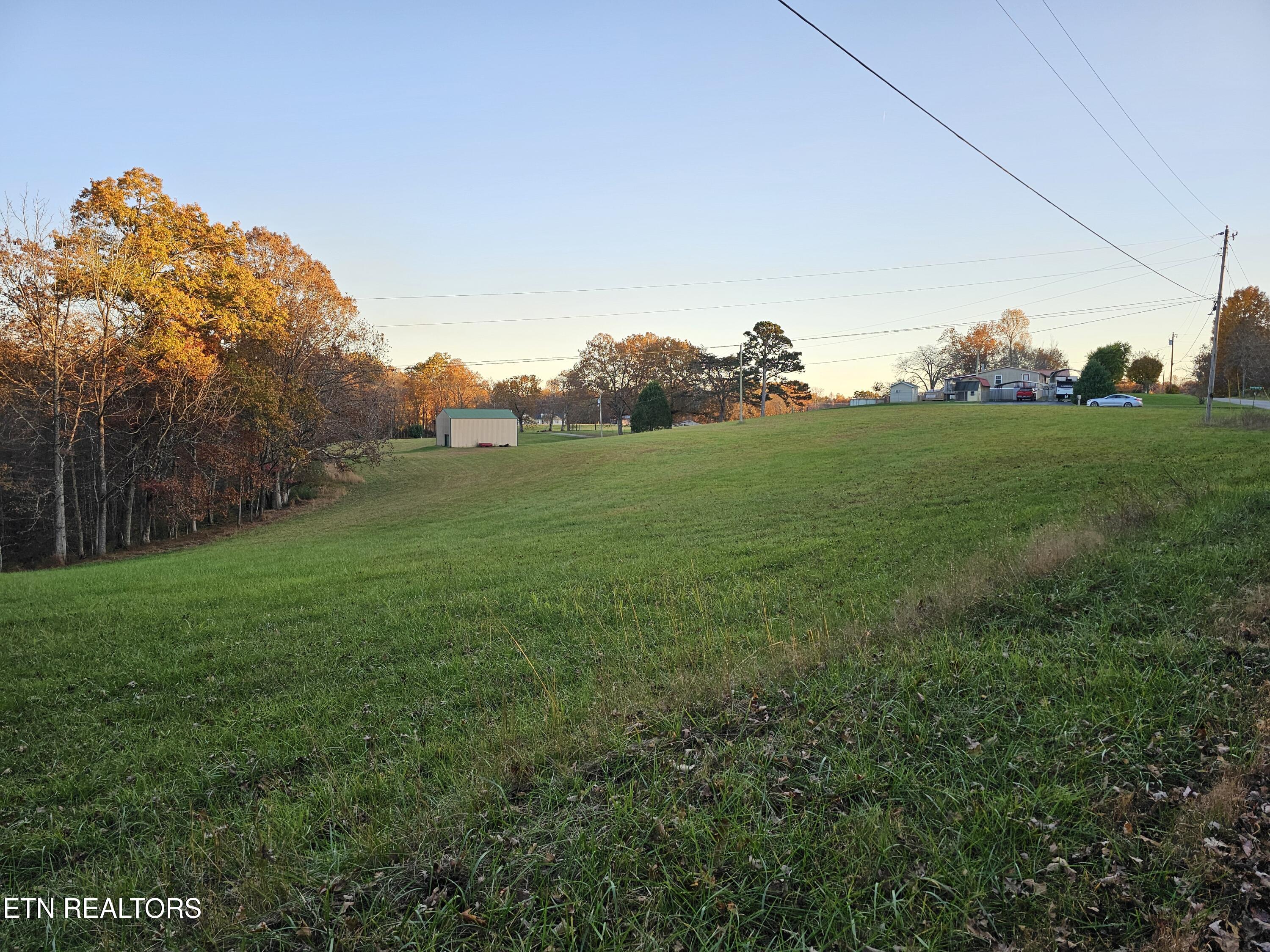 160 Tinch Road Sunbright TN 37872