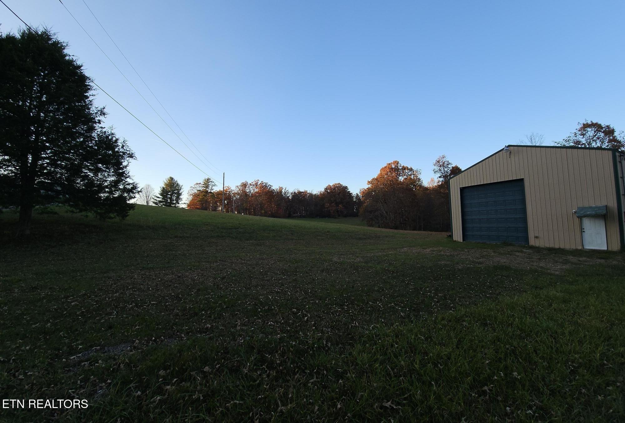 160 Tinch Road Sunbright TN 37872