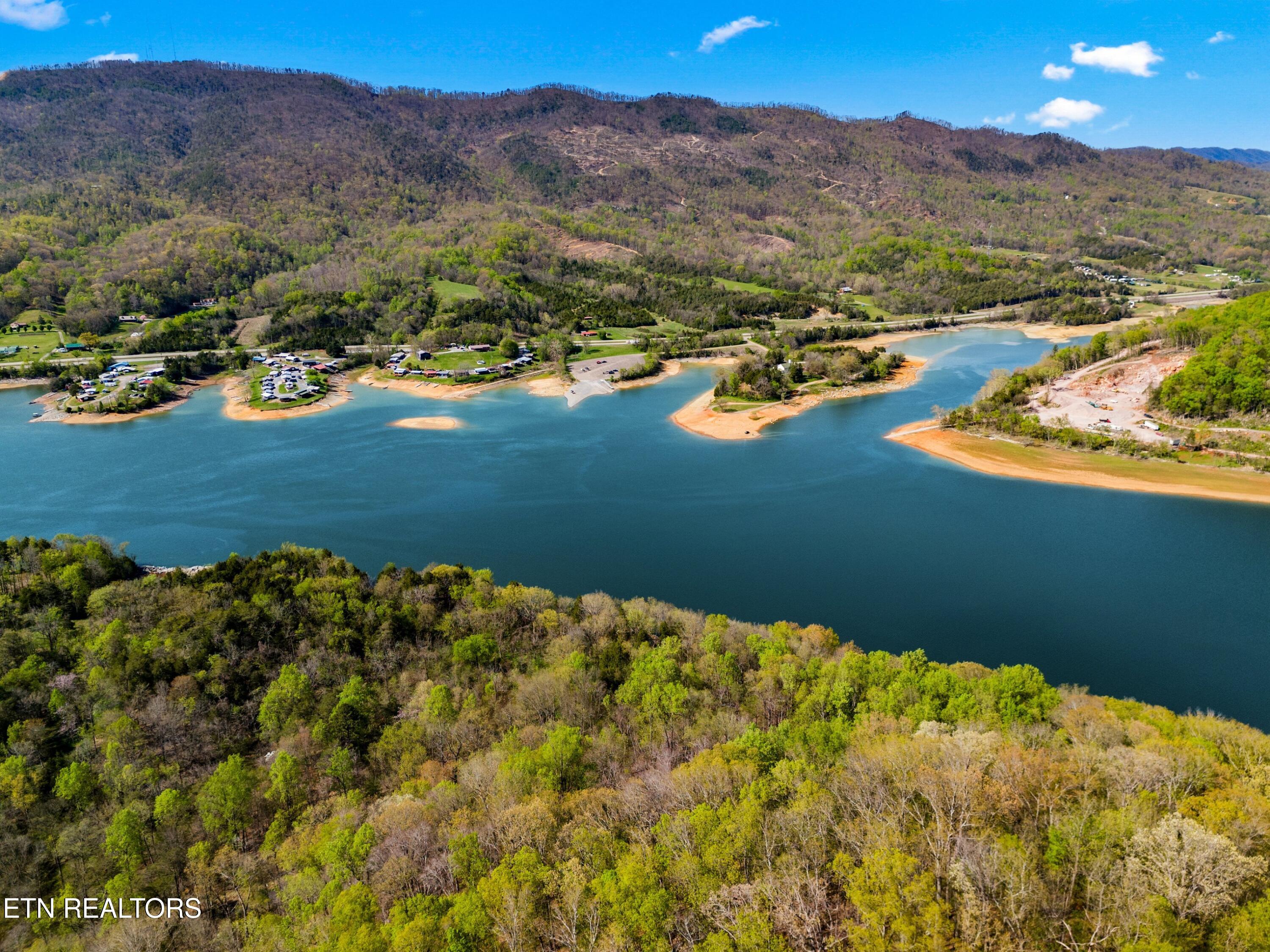 Five Oaks Circle Whitesburg TN 37891