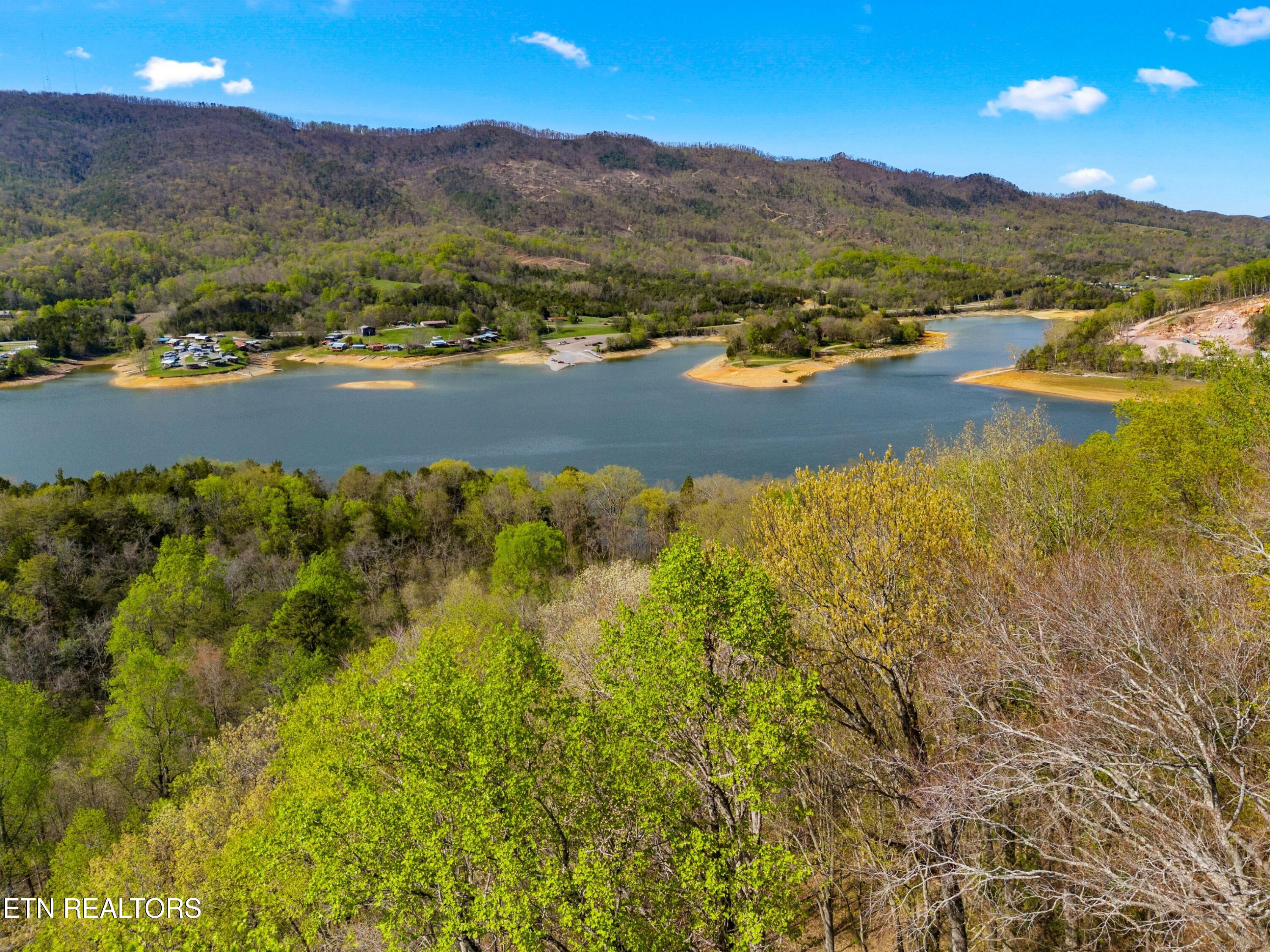 Five Oaks Circle Whitesburg TN 37891