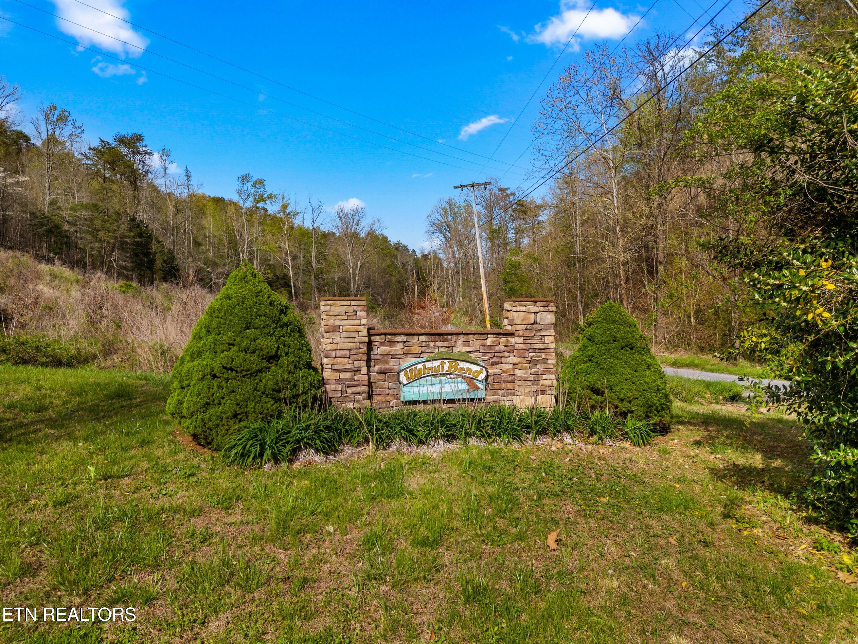 Five Oaks Circle Whitesburg TN 37891
