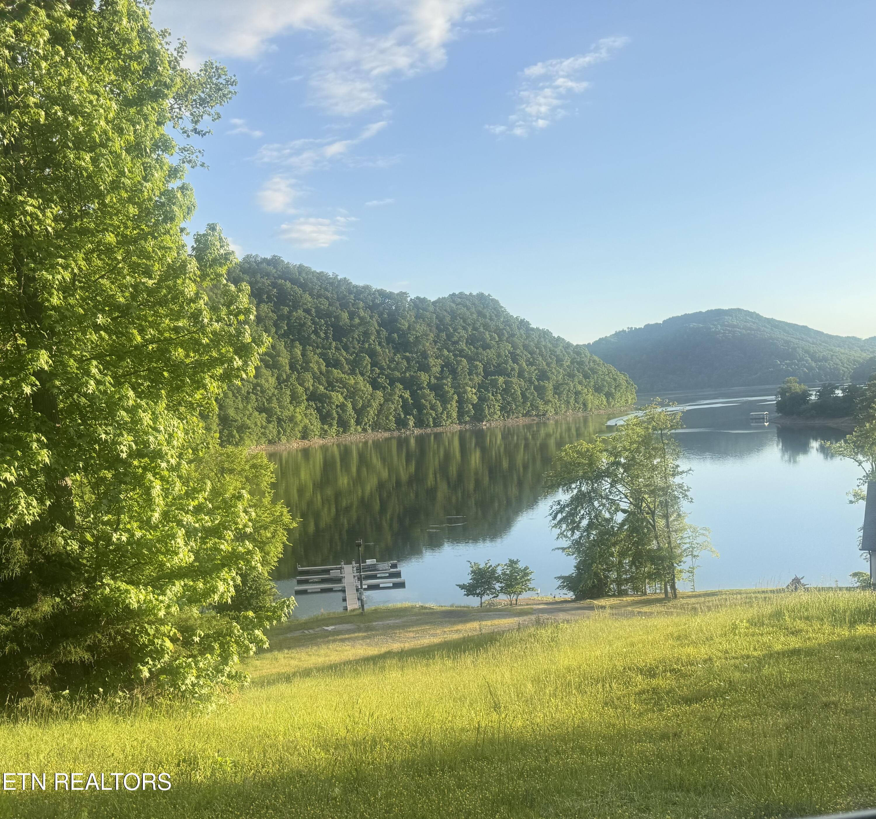 Five Oaks Circle Whitesburg TN 37891