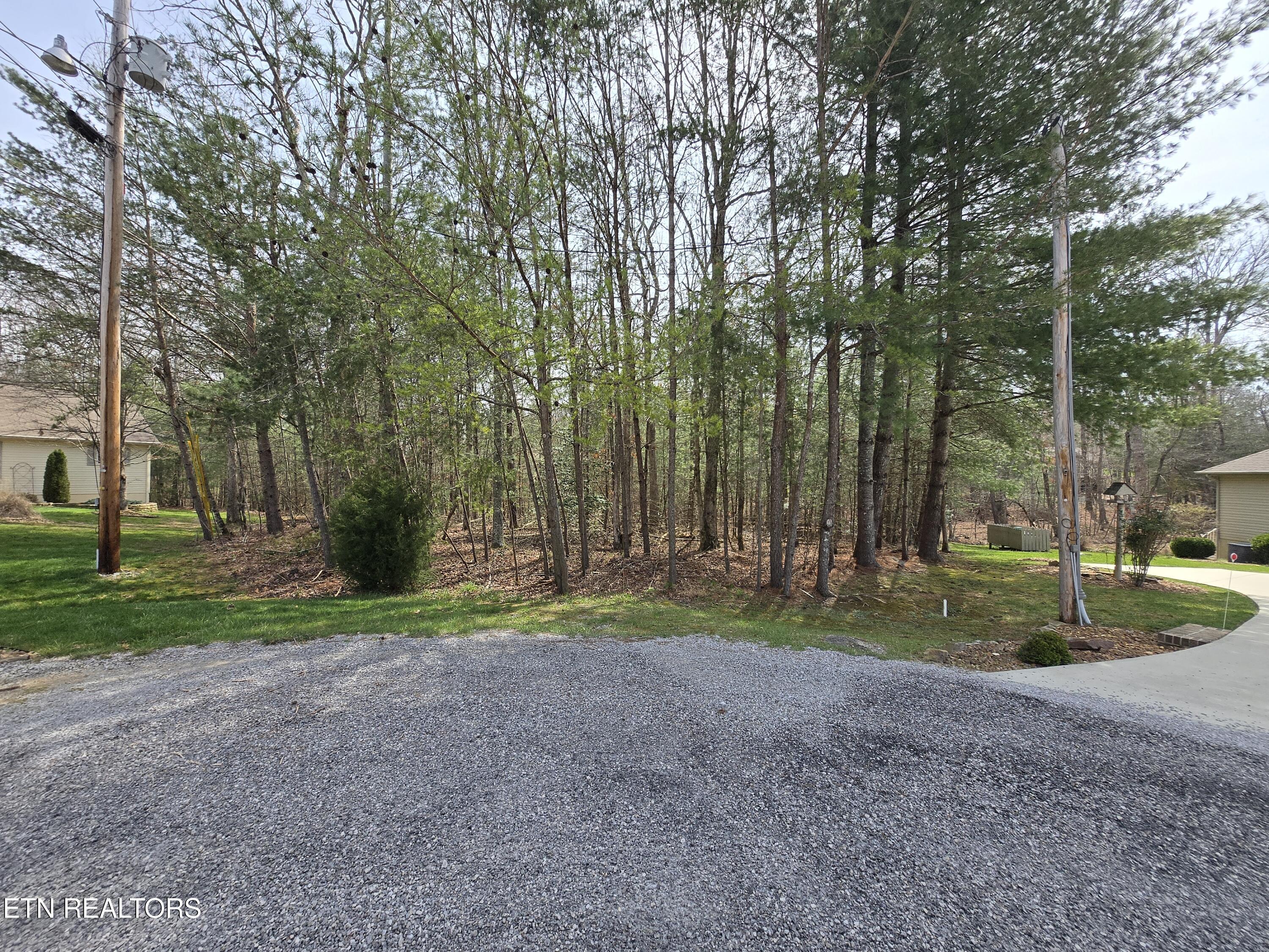 16 Holly Court Crossville TN 38558