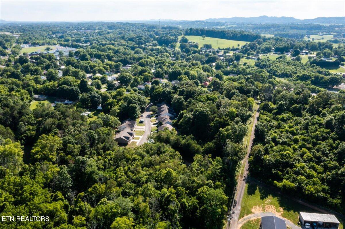 Oak Place Circle Madisonville TN 37354