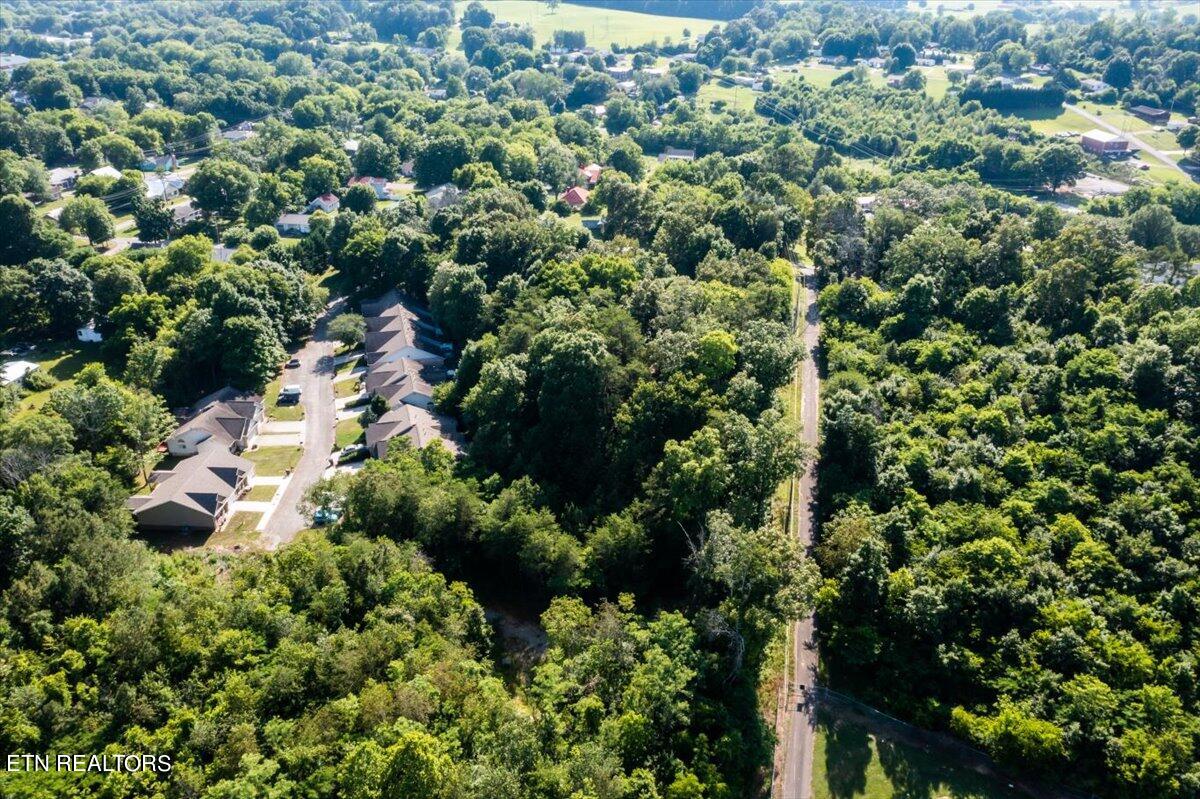 Oak Place Circle Madisonville TN 37354