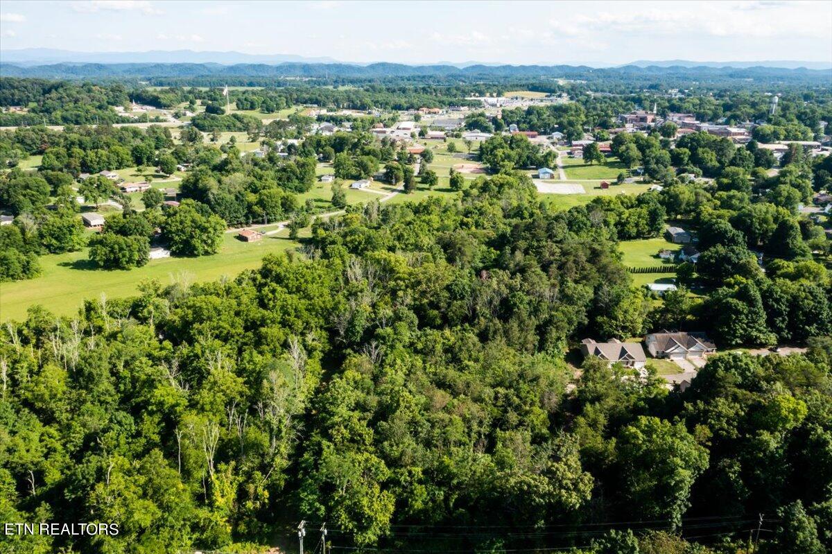 Oak Place Circle Madisonville TN 37354