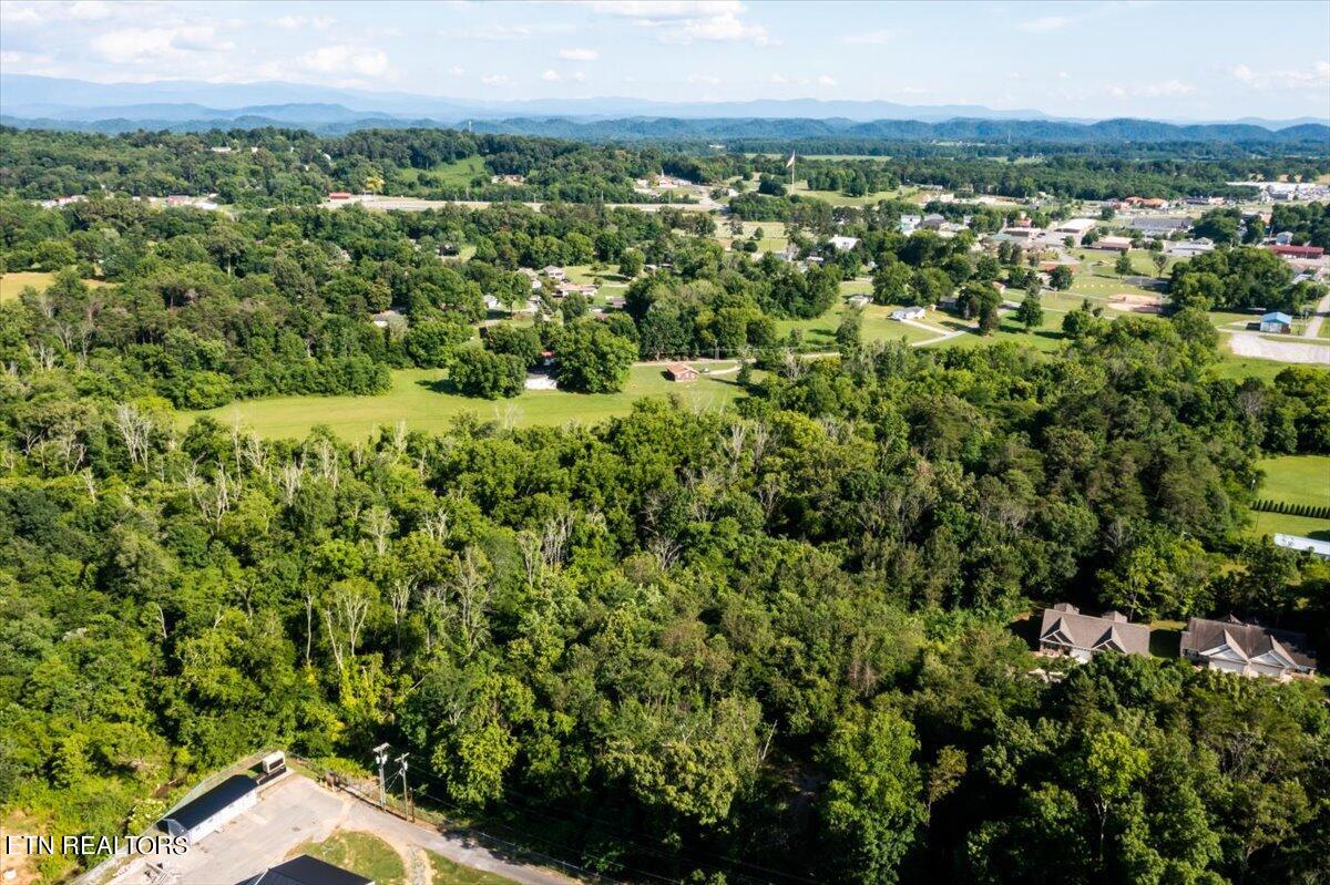 Oak Place Circle Madisonville TN 37354