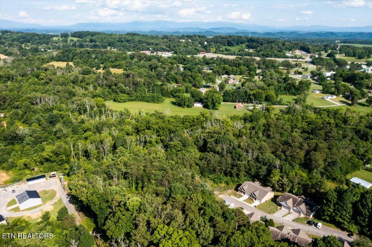 Oak Place Circle Madisonville TN 37354