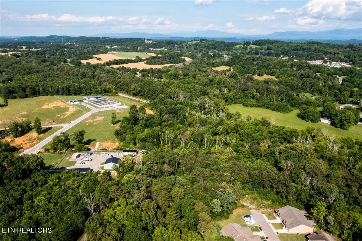 Oak Place Circle Madisonville TN 37354
