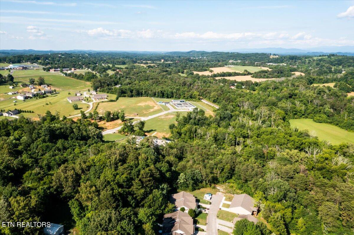 Oak Place Circle Madisonville TN 37354