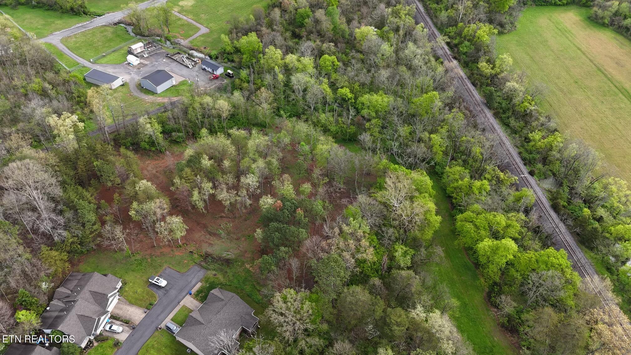 Oak Place Circle Madisonville TN 37354