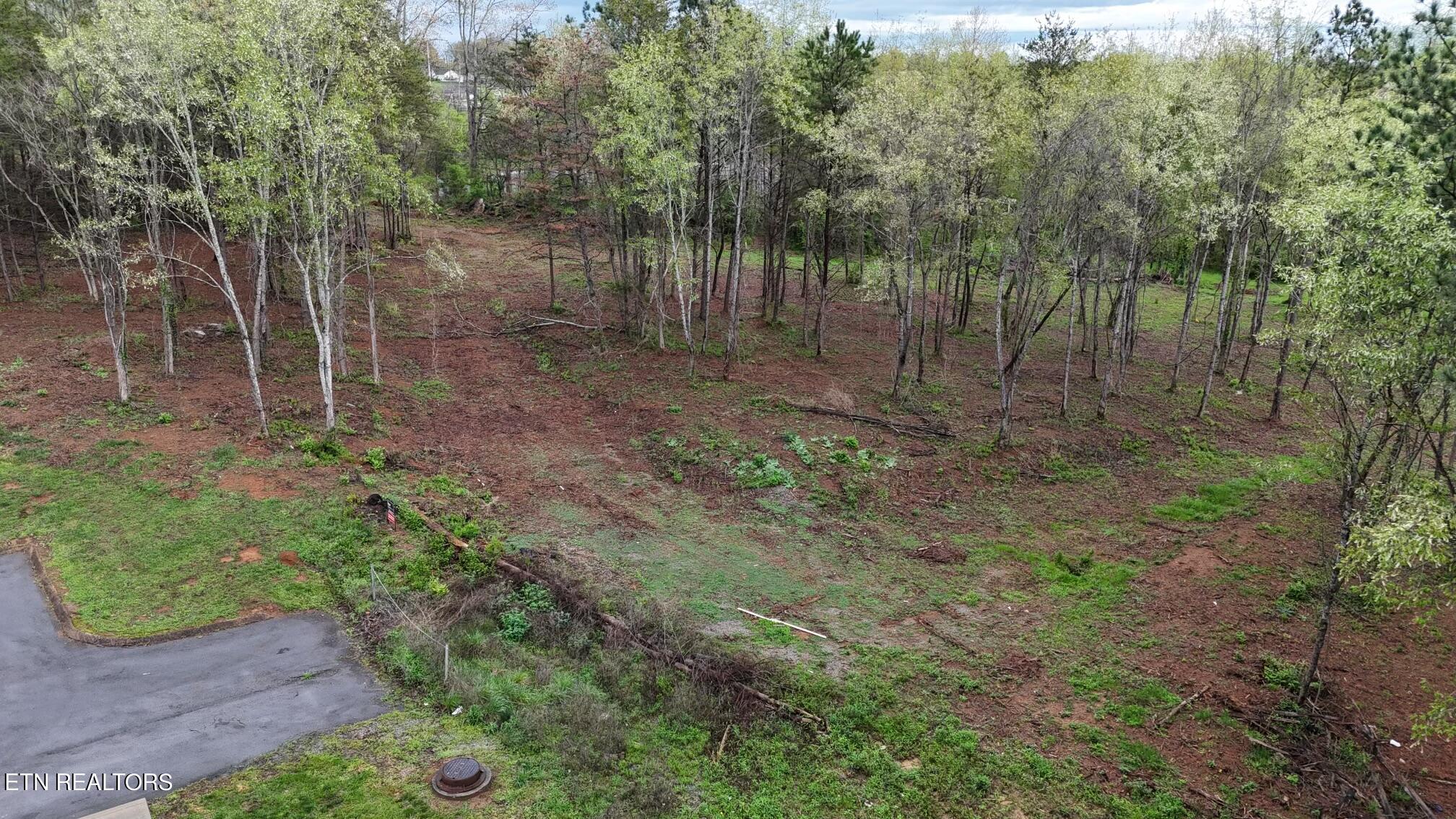 Oak Place Circle Madisonville TN 37354