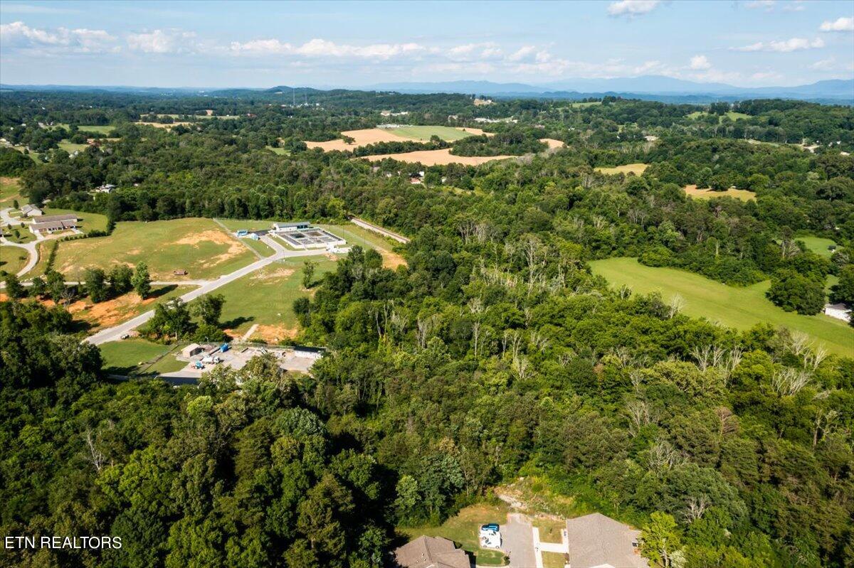 Oak Place Circle Madisonville TN 37354