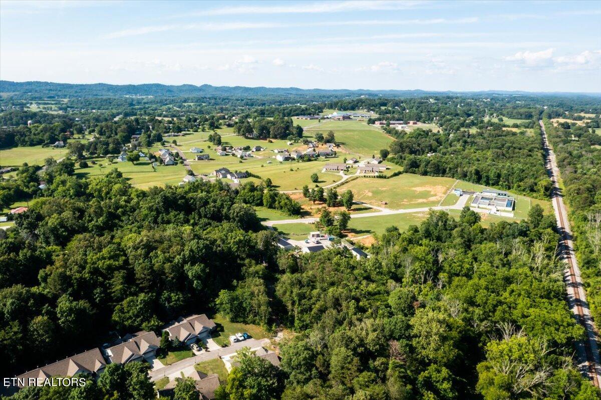 Oak Place Circle Madisonville TN 37354