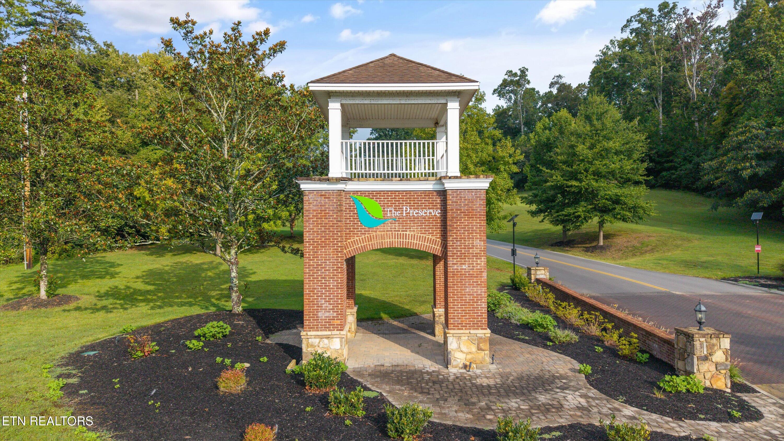 140 E Pineberry Road Oak Ridge TN 37830