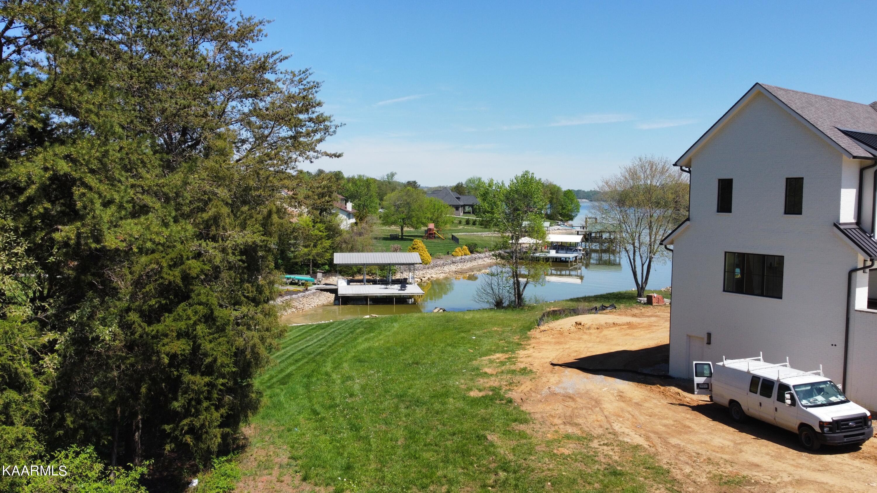 1607 Yachtsman Way Knoxville TN 37922