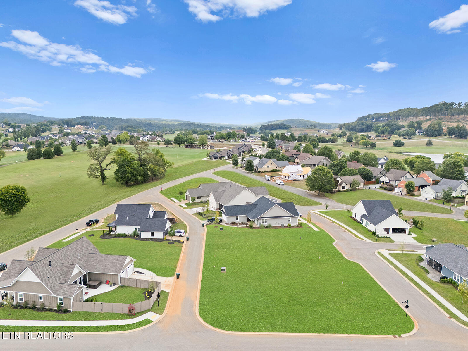 650 Red Fox Run Loudon TN 37774