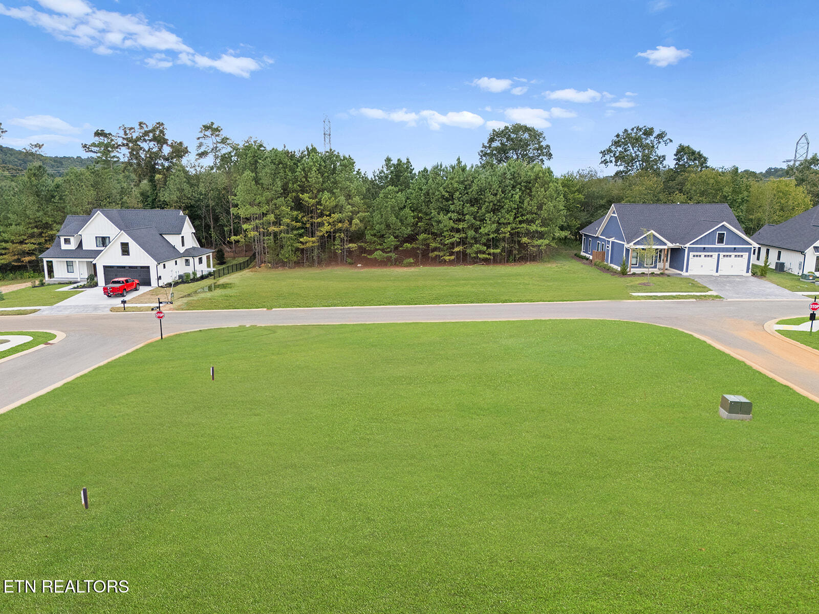650 Red Fox Run Loudon TN 37774