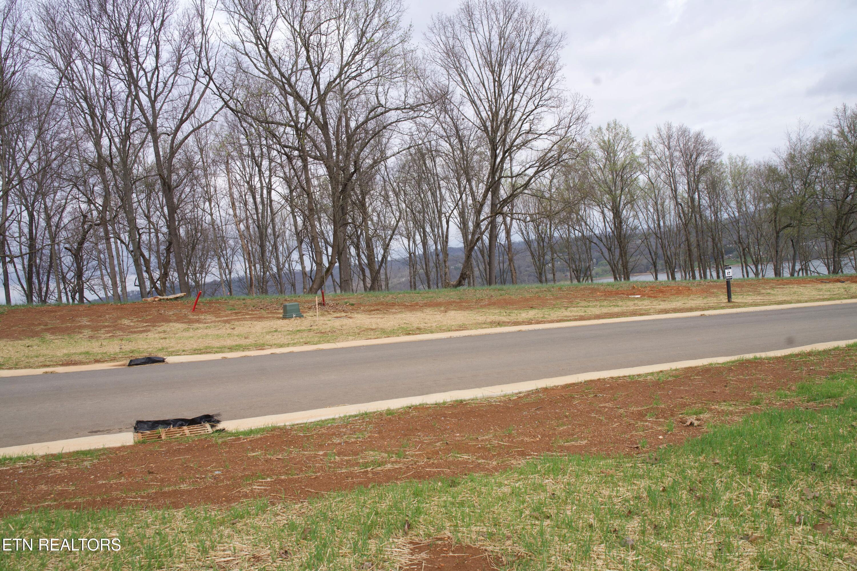 4183 Old Dogwood Trail Loudon TN 37774