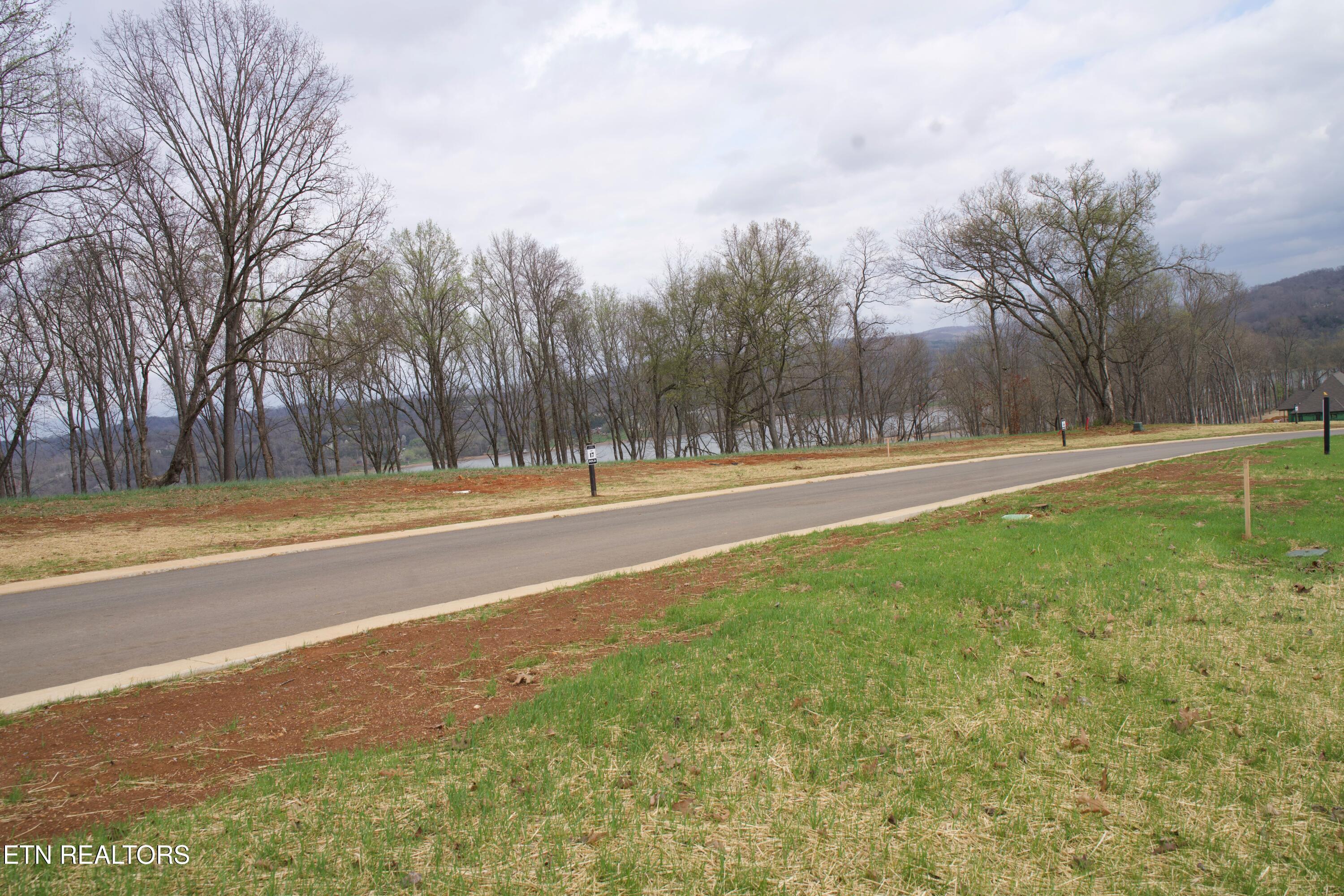 4183 Old Dogwood Trail Loudon TN 37774