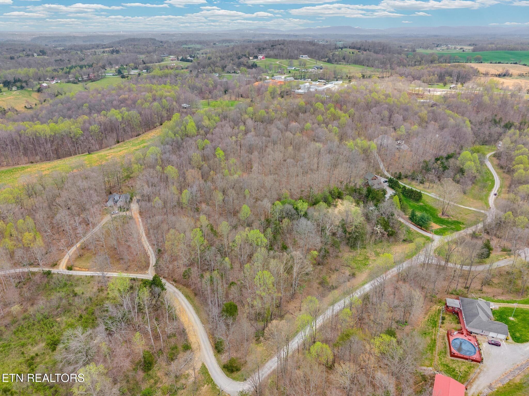 6.12AC Cave Valley Road Byrdstown TN 38549