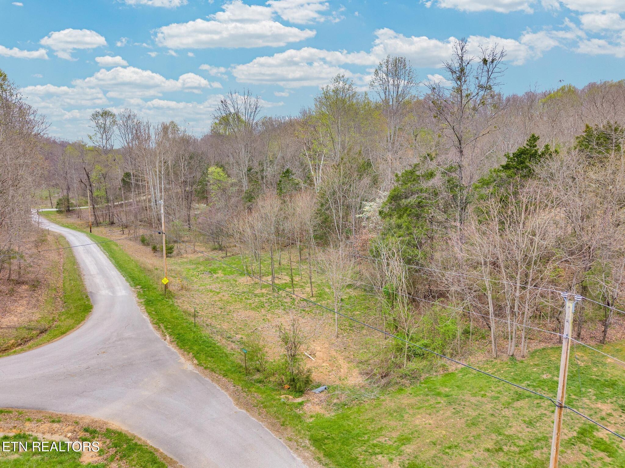 6.12AC Cave Valley Road Byrdstown TN 38549