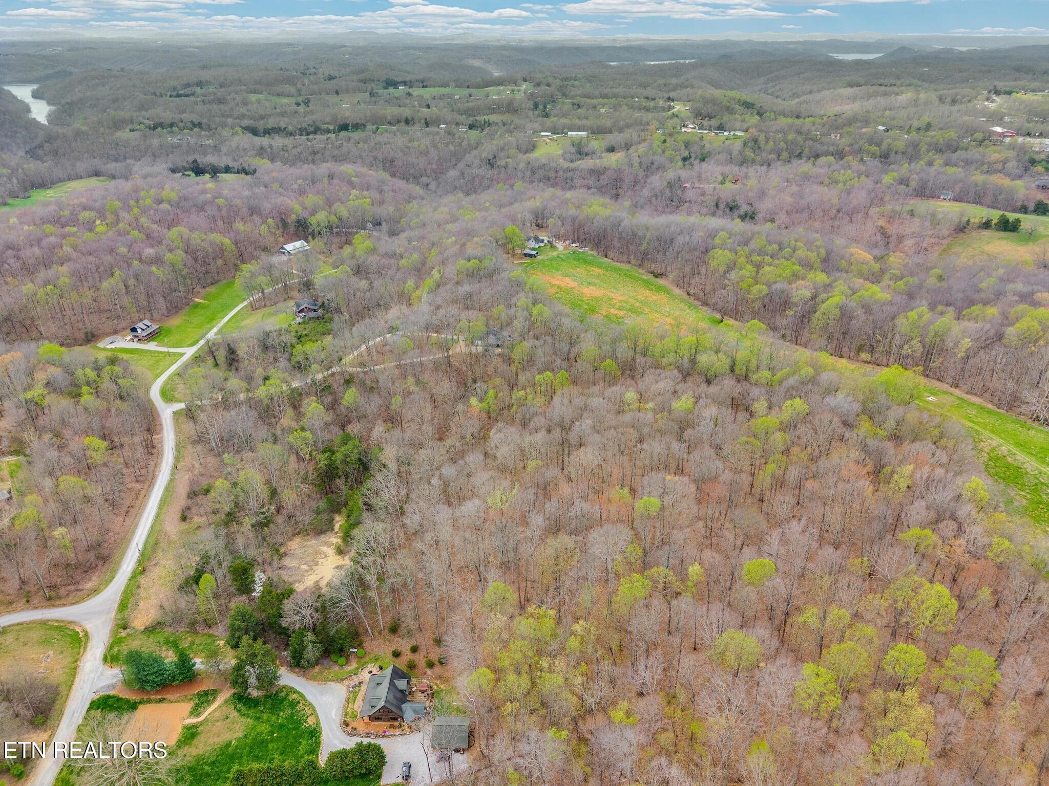 6.12AC Cave Valley Road Byrdstown TN 38549