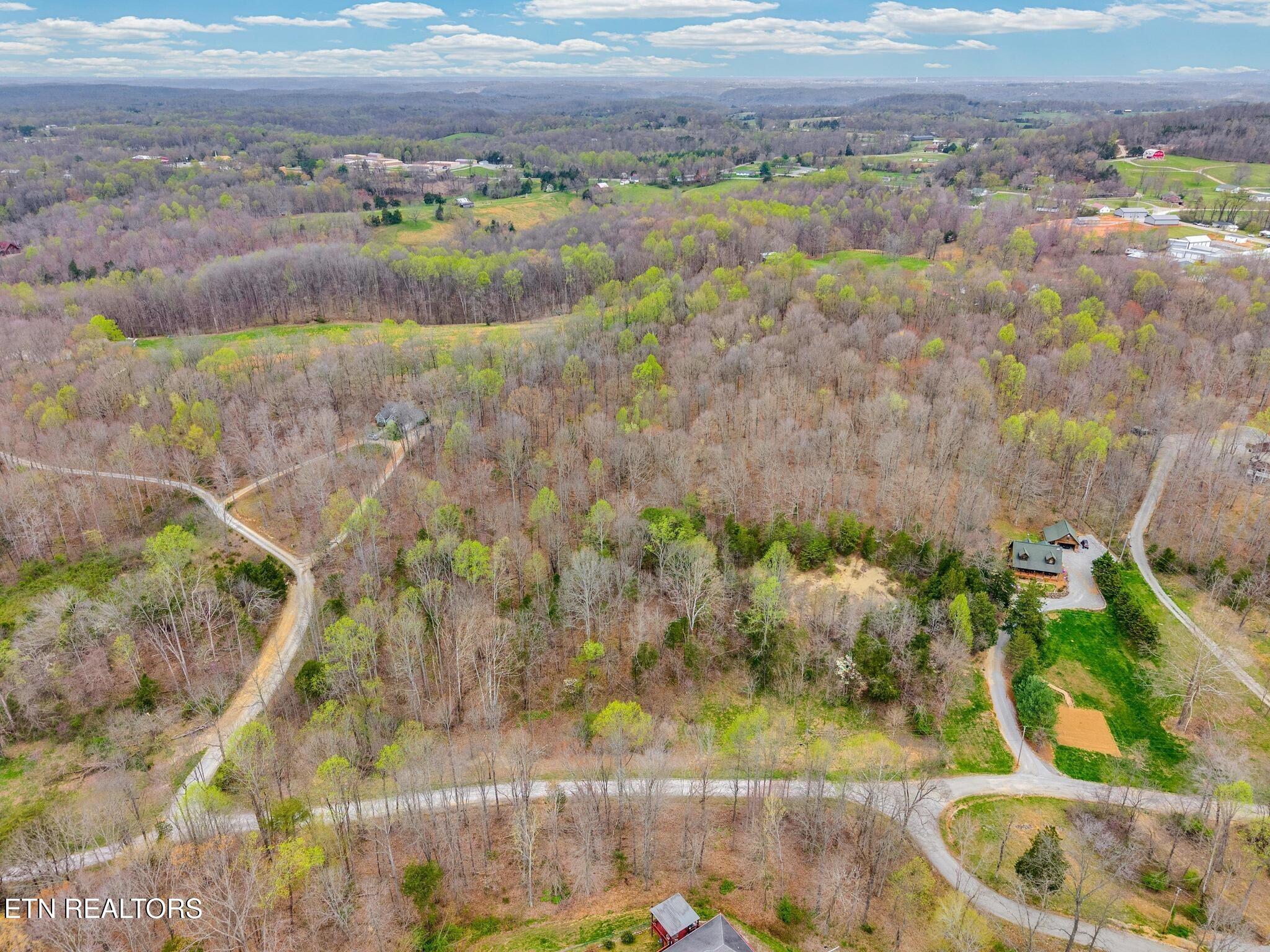 6.12AC Cave Valley Road Byrdstown TN 38549