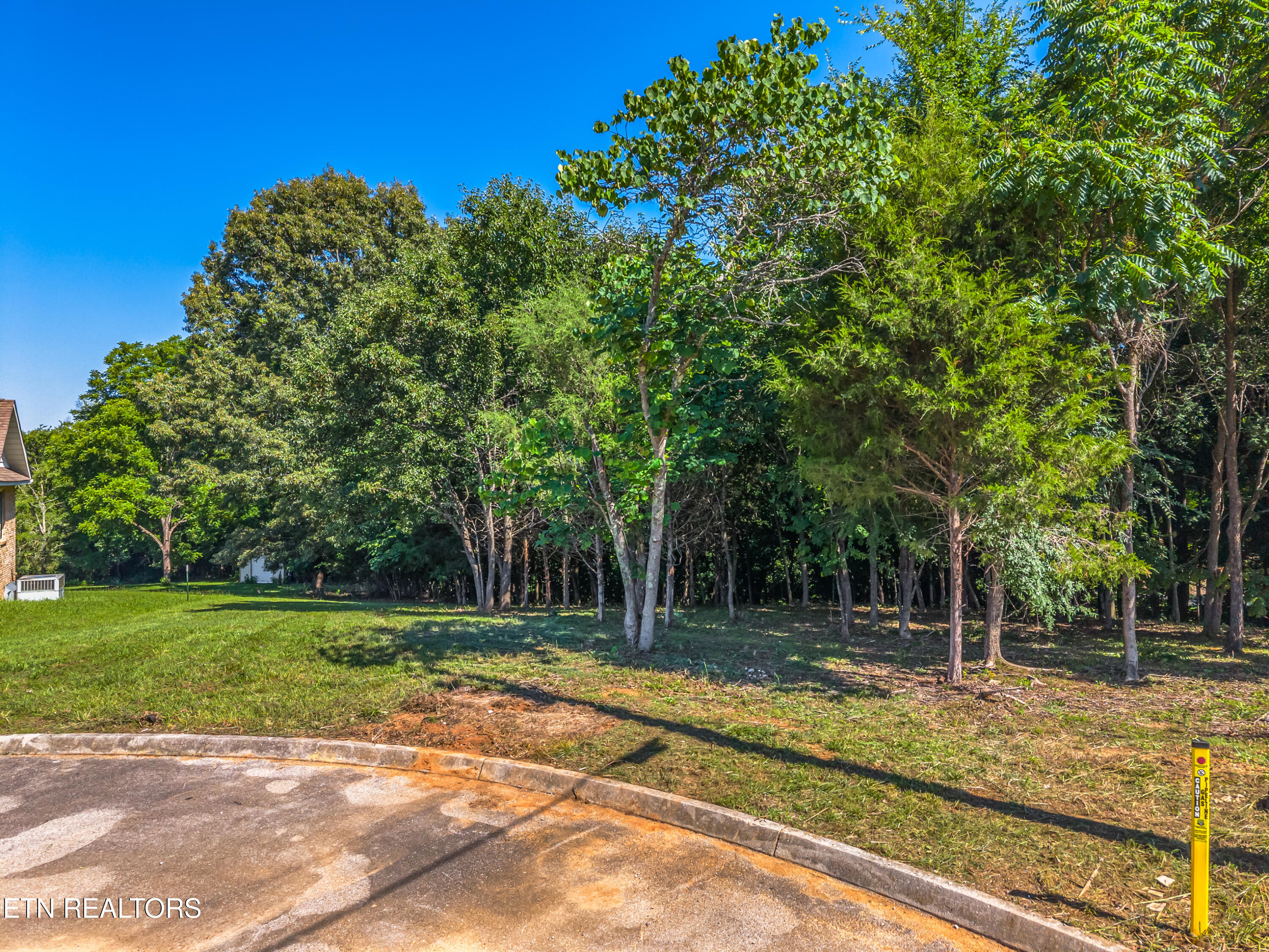 Lot 30 Sullivan Pointe Dandridge TN 37725