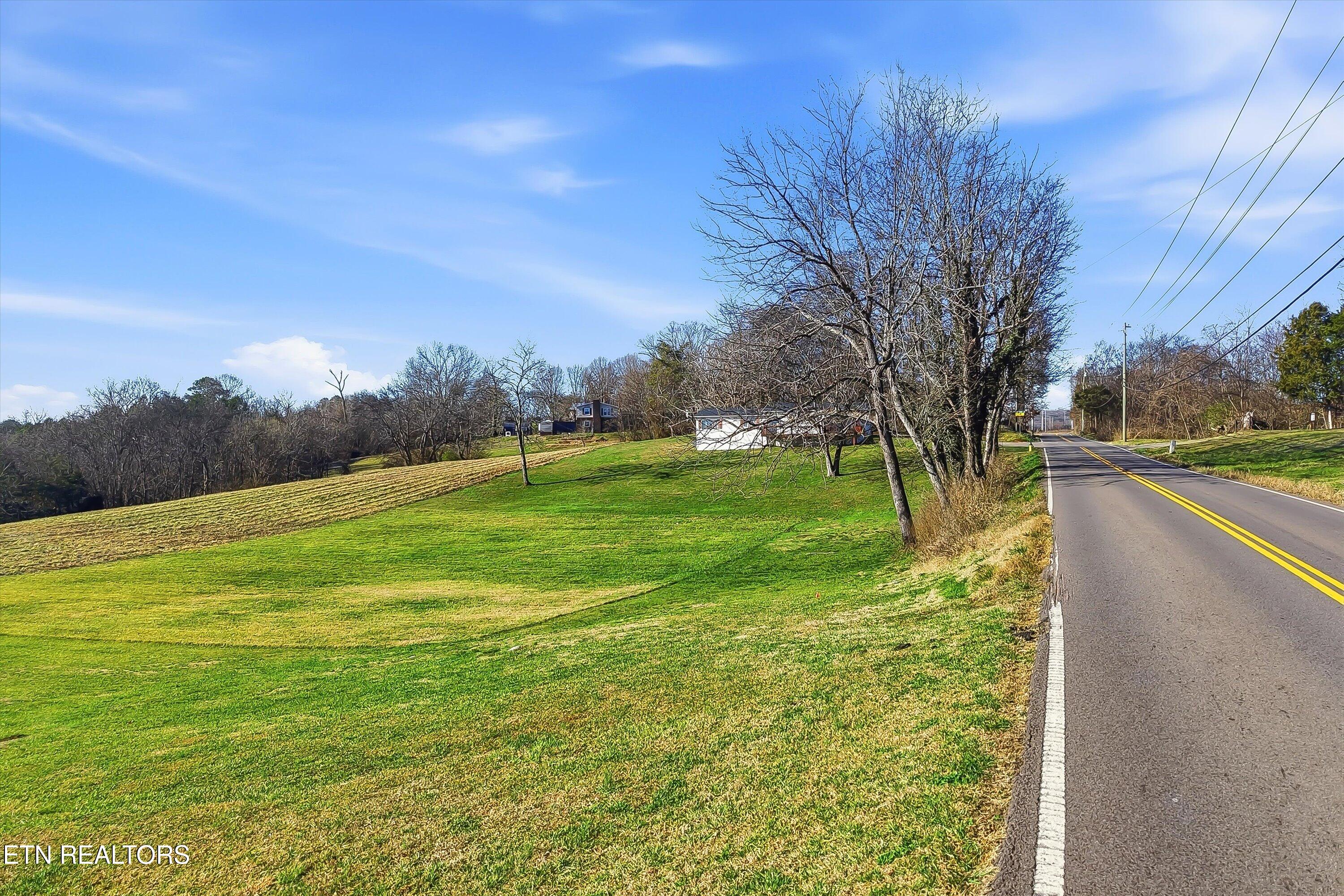 9712 Thorn Grove Pike Strawberry Plains TN 37871