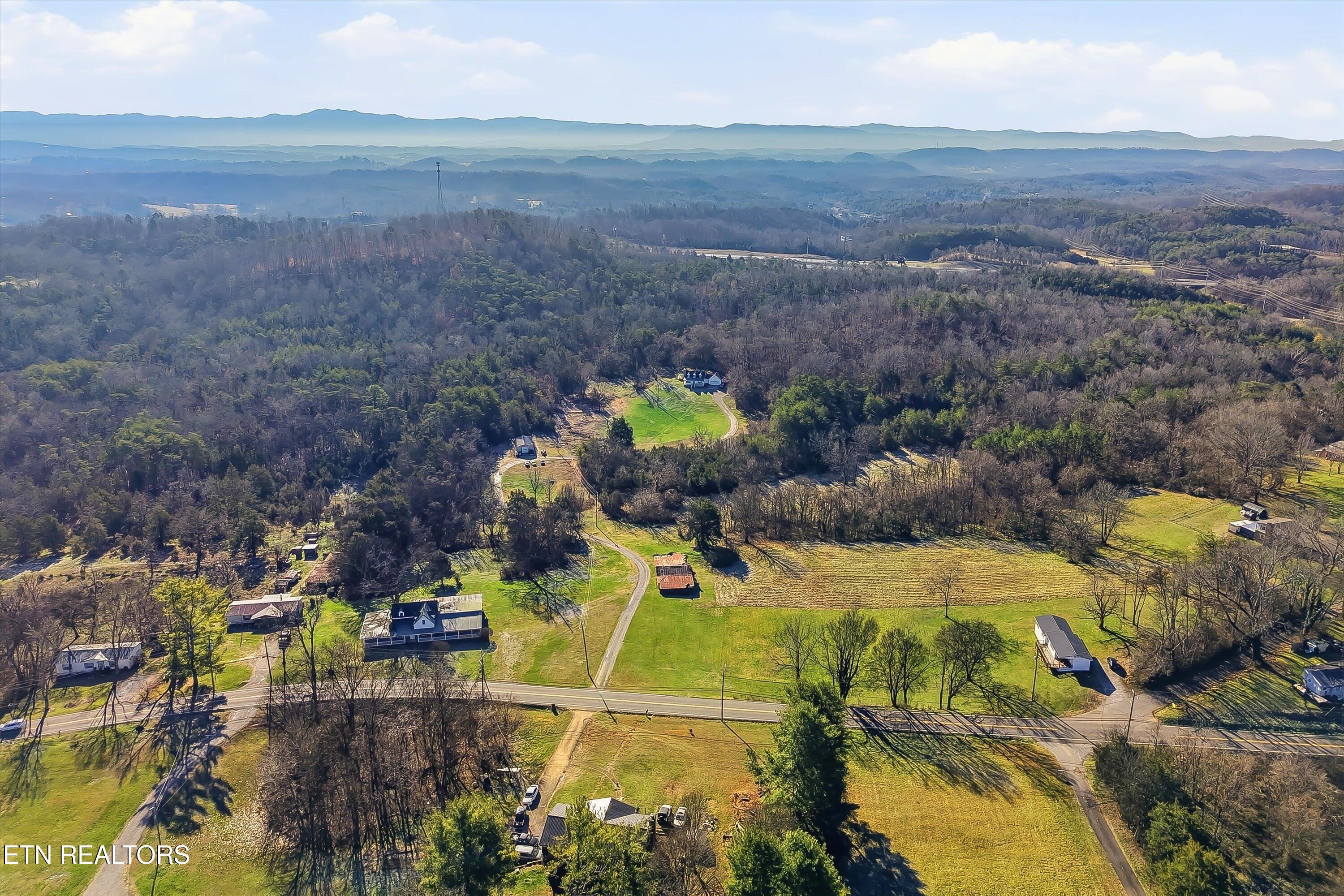 9712 Thorn Grove Pike Strawberry Plains TN 37871