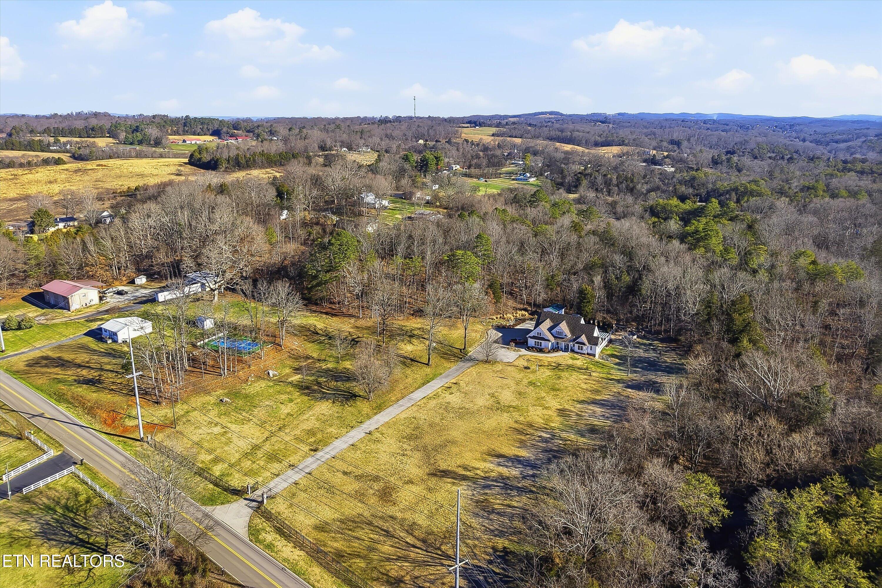 9712 Thorn Grove Pike Strawberry Plains TN 37871