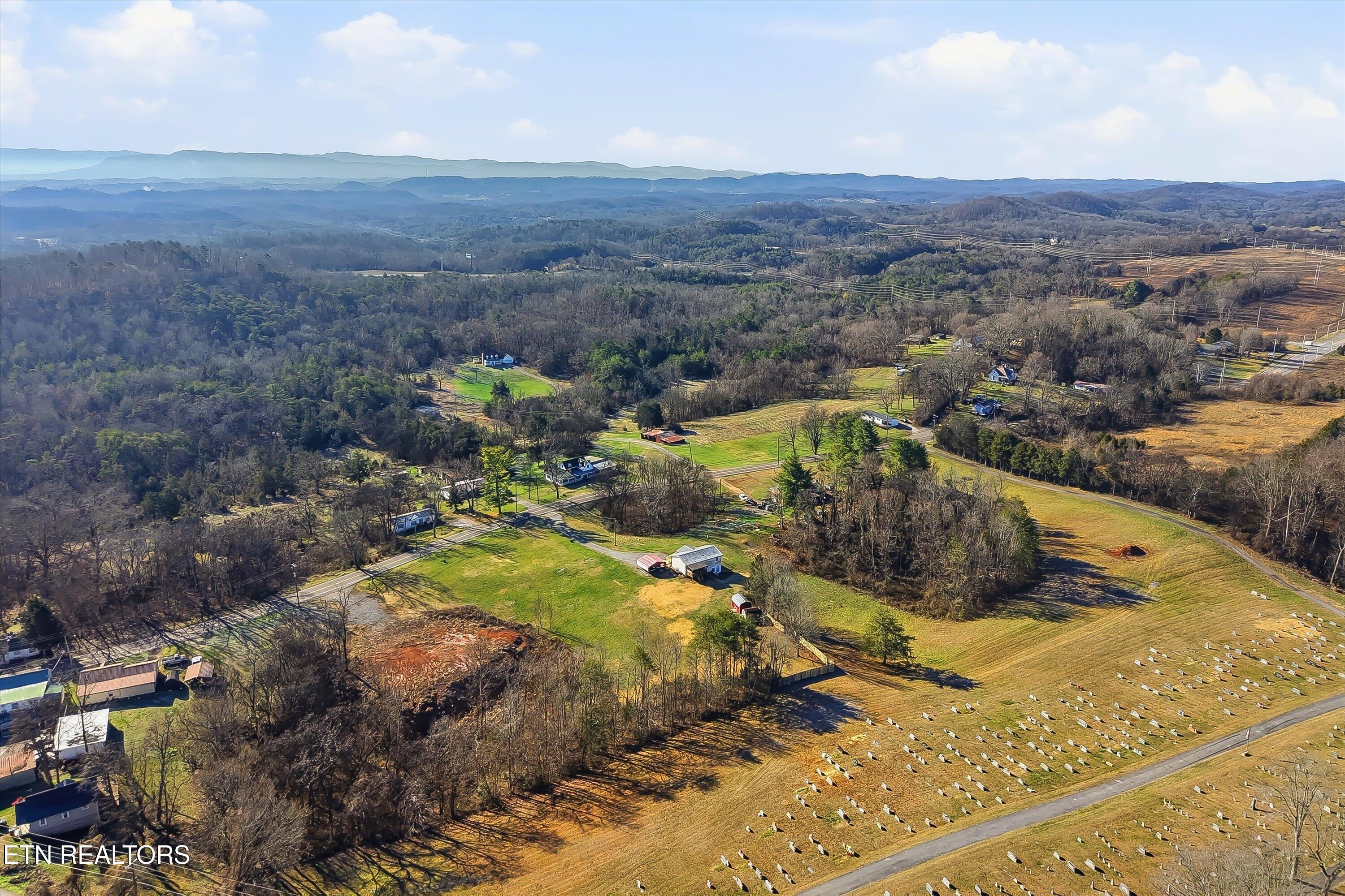 9712 Thorn Grove Pike Strawberry Plains TN 37871