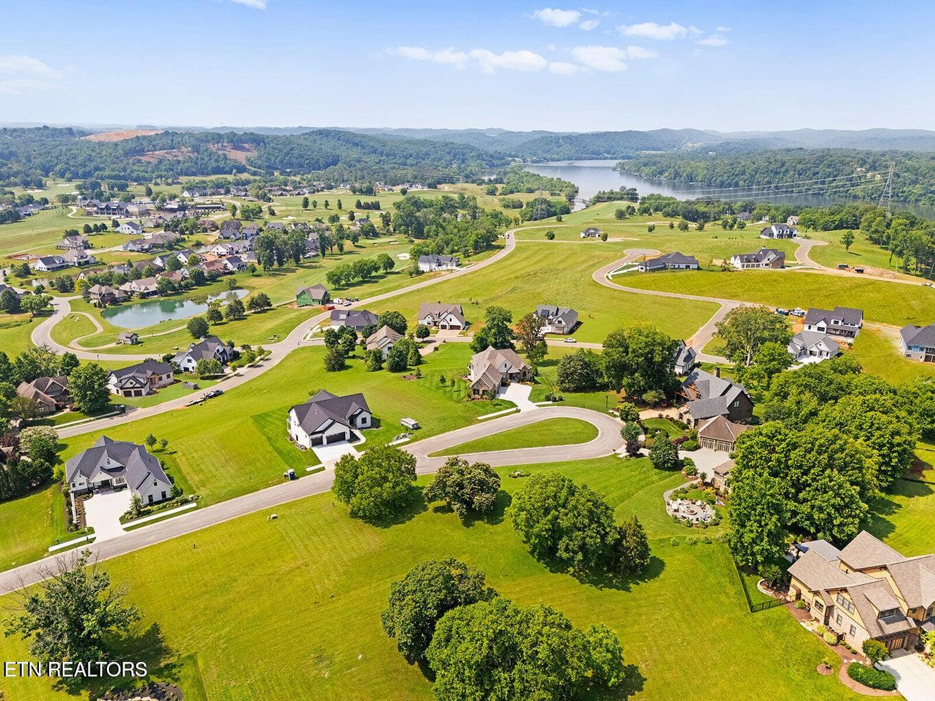 1740 Eagle Point Drive Loudon TN 37774