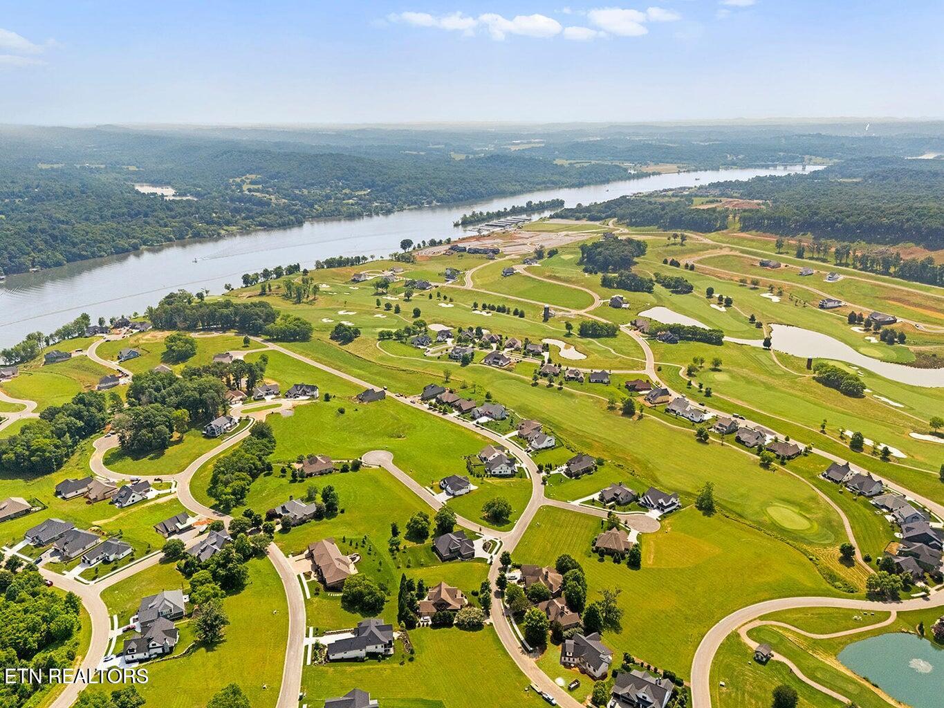 1740 Eagle Point Drive Loudon TN 37774