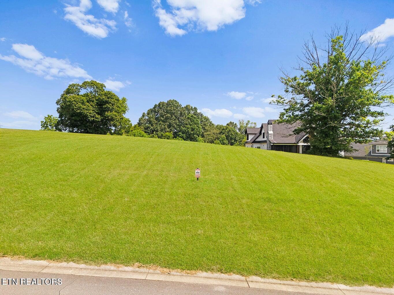 1740 Eagle Point Drive Loudon TN 37774